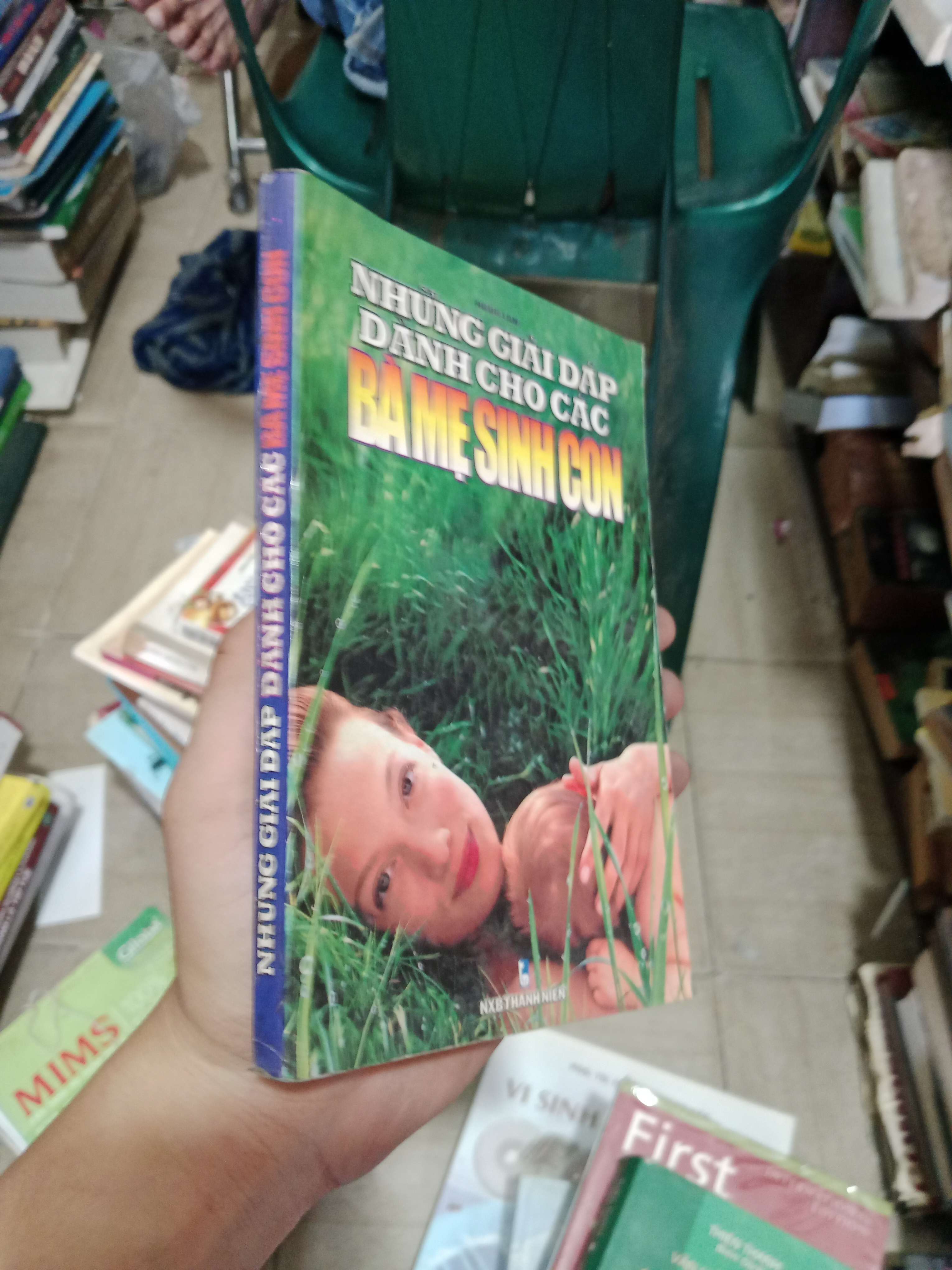 Những giải đáp dành cho các bà mẹ sinh con 2000 Mới 80% (Sách làm cha mẹ) OKB-K4T2