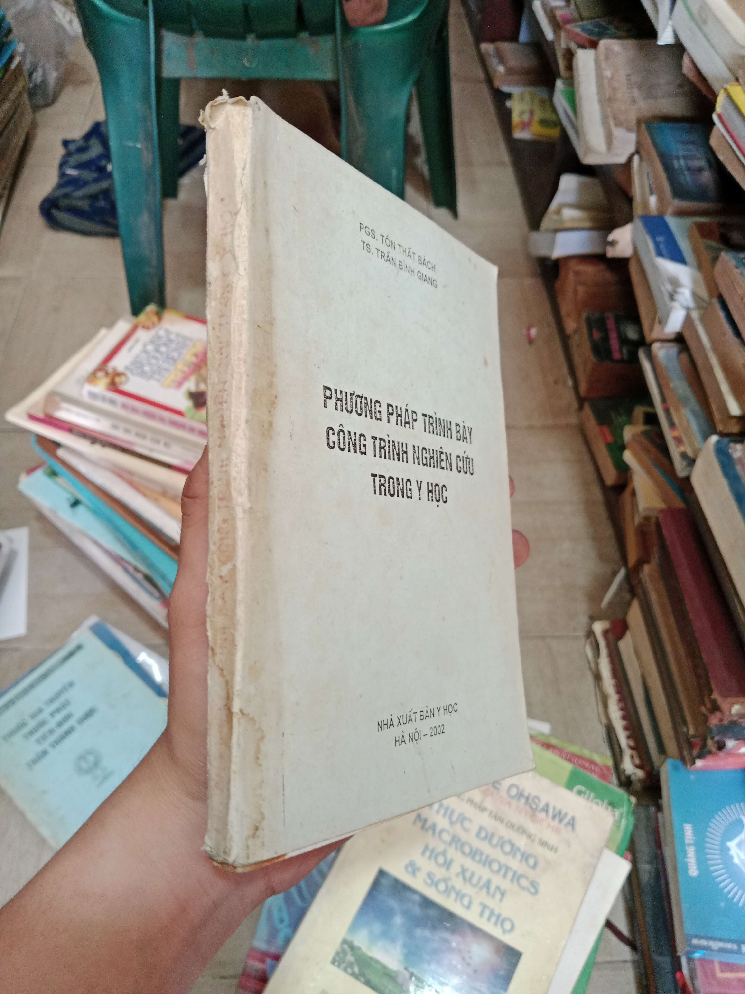 Phương pháp trình bày công trình nghiên cứu trong y học - PGS. Tôn Thất Bách - TS. Trần Bình Giang 2002 Mới 80%, mất bìa (Sách giáo khoa - giáo trình) OKB-K4T2
