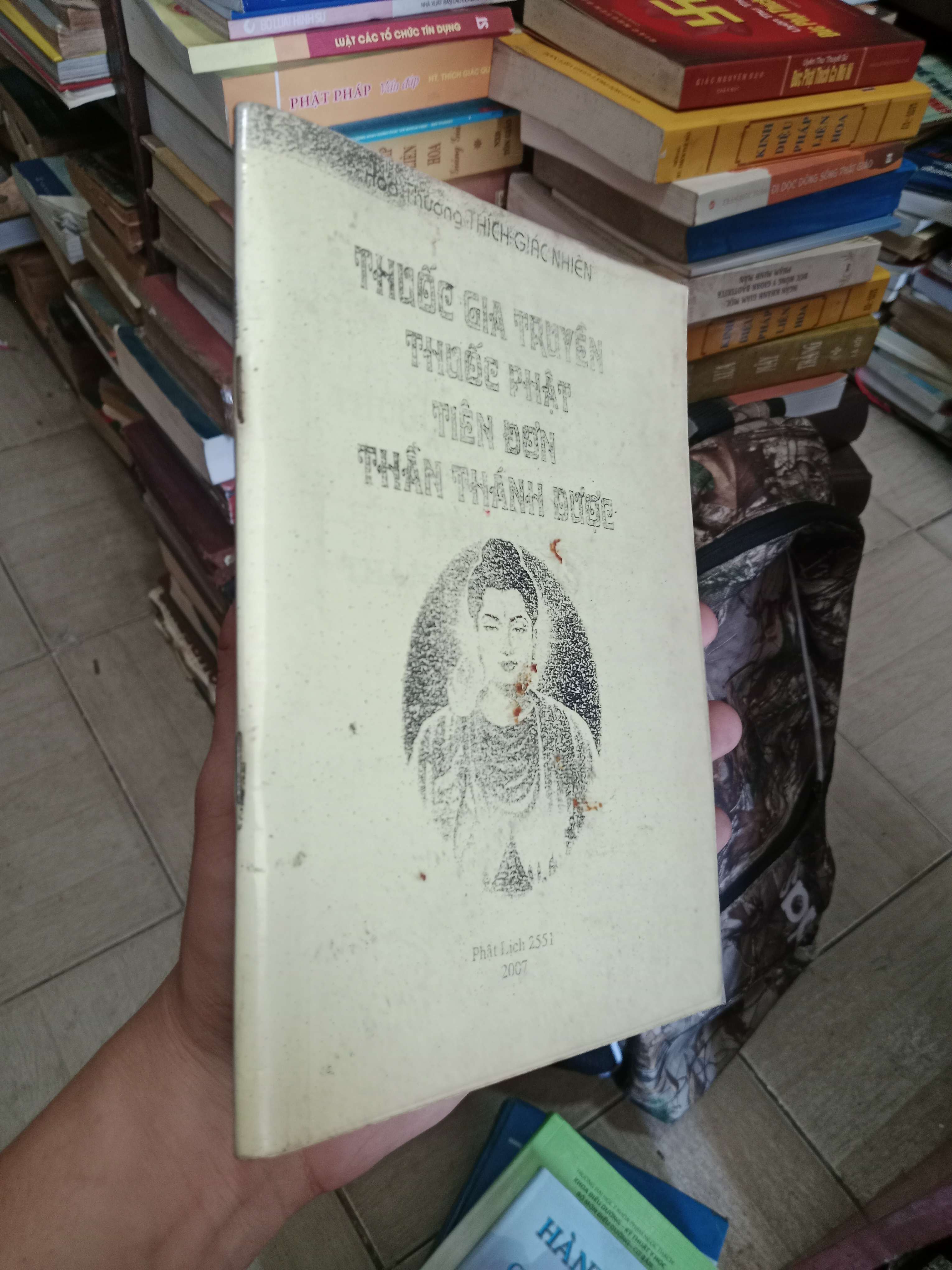 Thuốc gia truyền, thuốc Phật, tiên đơn, thần thánh dược - Hòa thượng Thích Giác Nhiên (Sách photo) 2007 Mới 80% (Sách Y học - Sức khỏe - Thể thao) OKB-K4T2