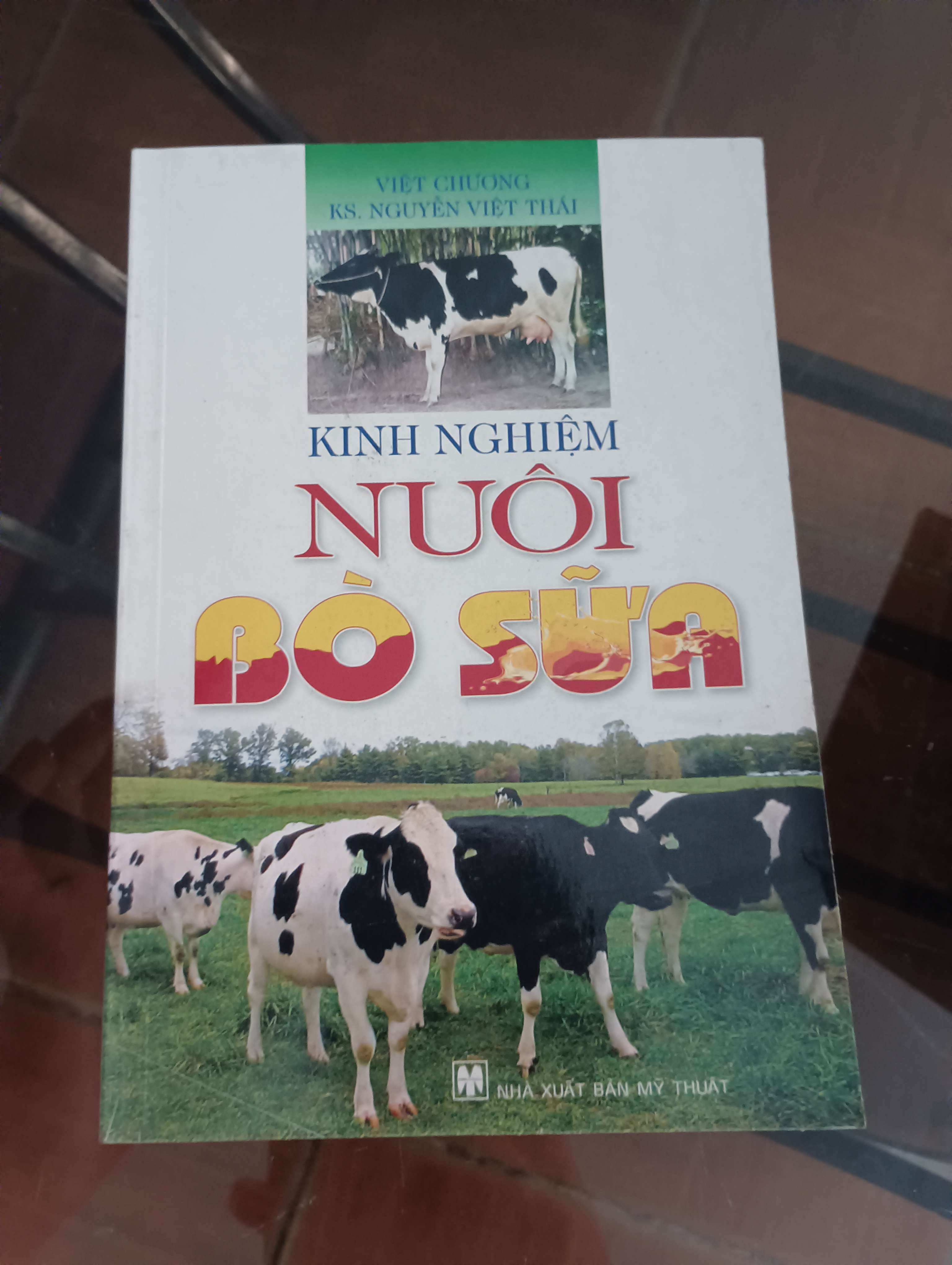 Kinh nghiệm nuôi bò sữa - Việt Chương - KS. Nguyễn Việt Thái 2009 (Sách kiến thức tổng hợp) VAVO