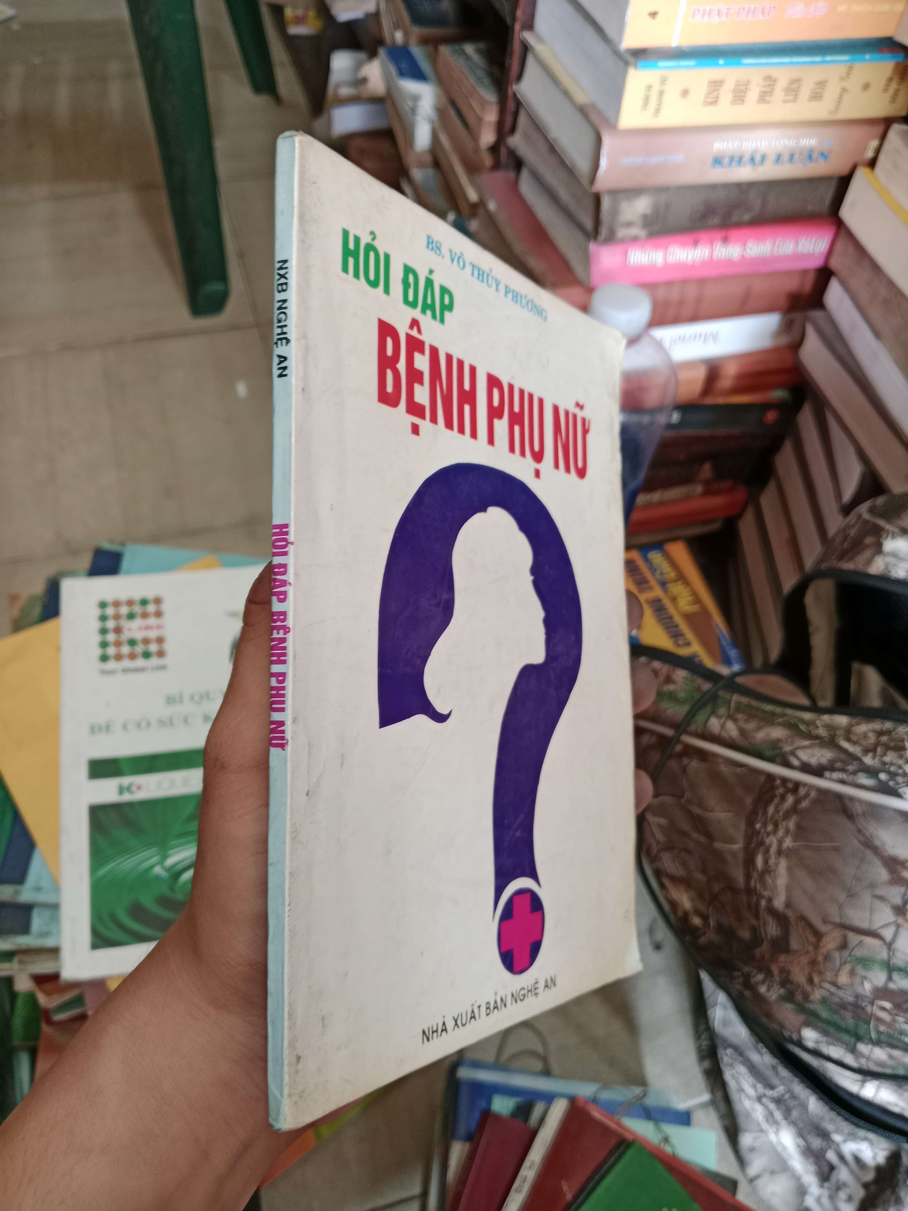 Hỏi đáp bệnh phụ nữ - BS. Võ Thúy Phương 1996 Mới 80% (Sách Y học - Sức khỏe - Thể thao) OKB-K4T3