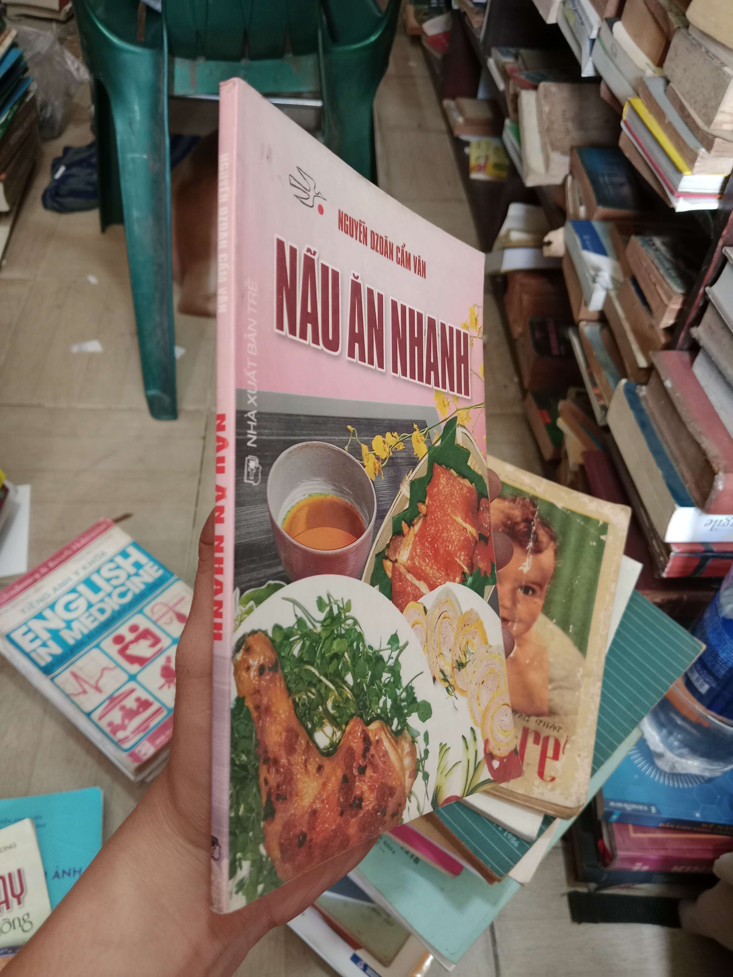 Nấu ăn nhanh - Nguyễn Đoãn Cẩm Vân 2007 Mới 80% (Sách kiến thức tổng hợp) OKB-K4T2