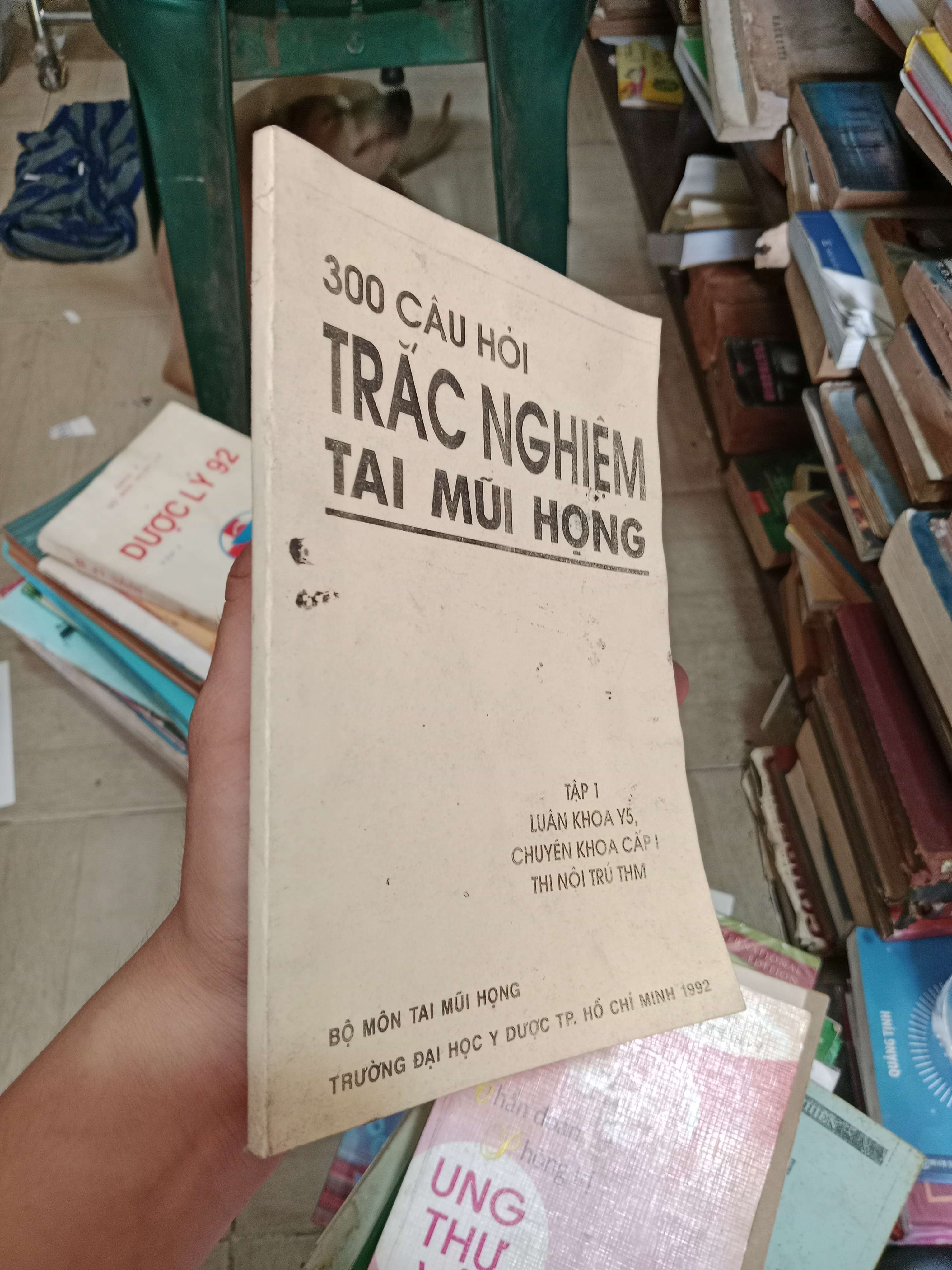 300 câu hỏi trắc nghiệm tai mũi họng (Tập 1) 1992 Mới 80% (Tham khảo - luyện thi) OKB-K4T2
