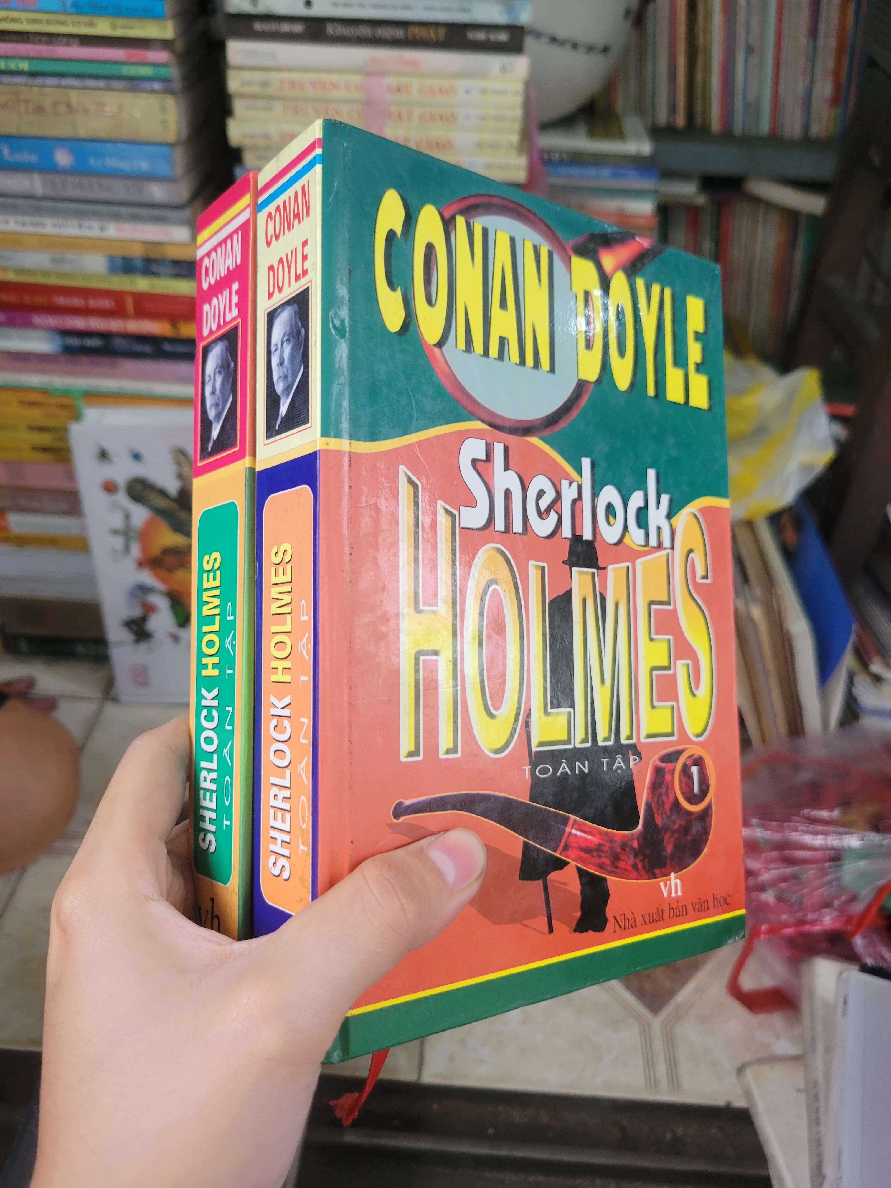 2 cuốn Sherlock Holmes - Conan Doyle bìa cứng mới 80% (Sách văn học) BGB