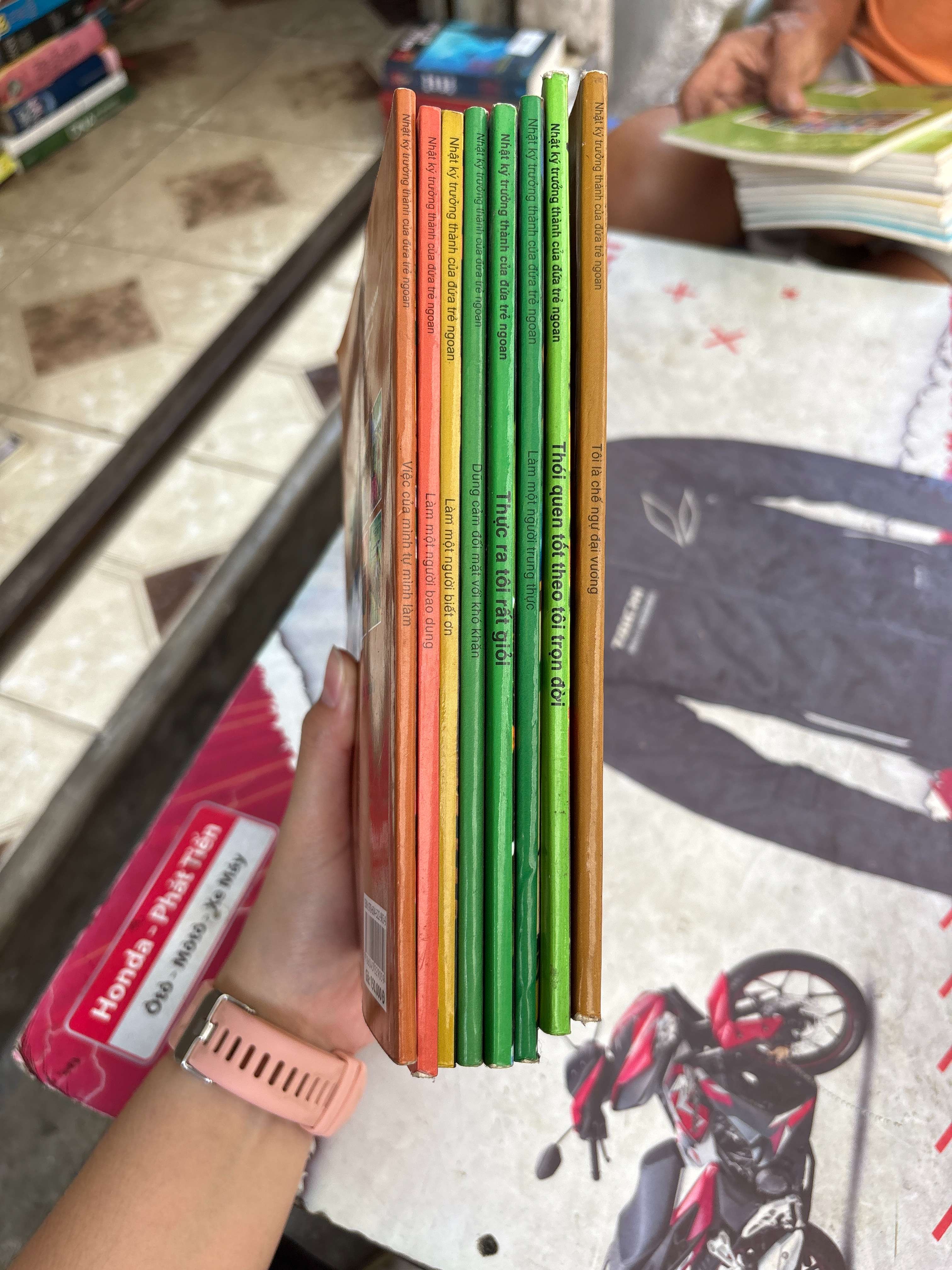 8 cuốn Nhật ký trưởng thành của đứa trẻ ngoan mới 80% (Sách kỹ năng) BGB