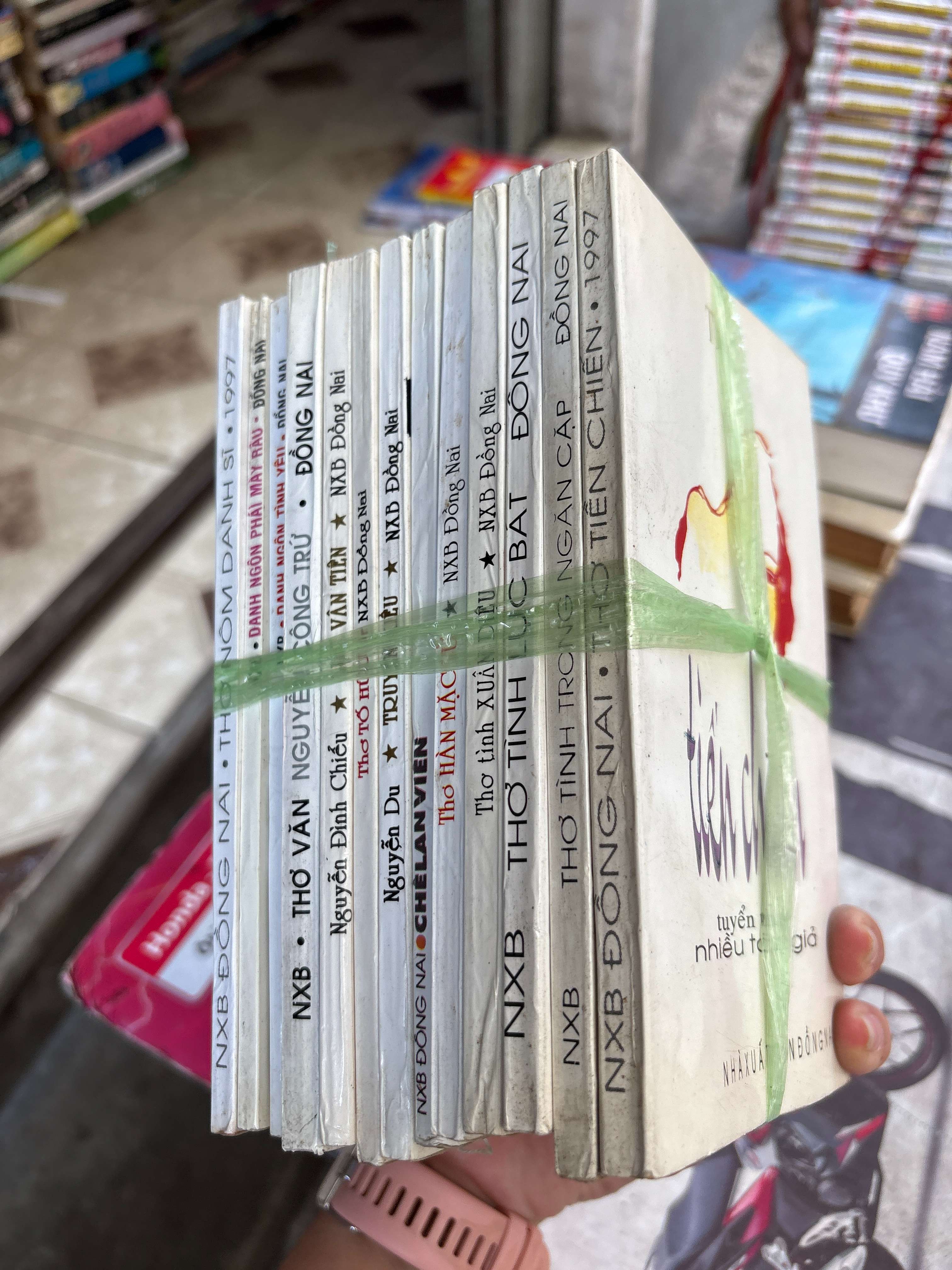 13 cuốn thơ 1997 mới 80% (thơ - ca dao - tục ngữ) BGB