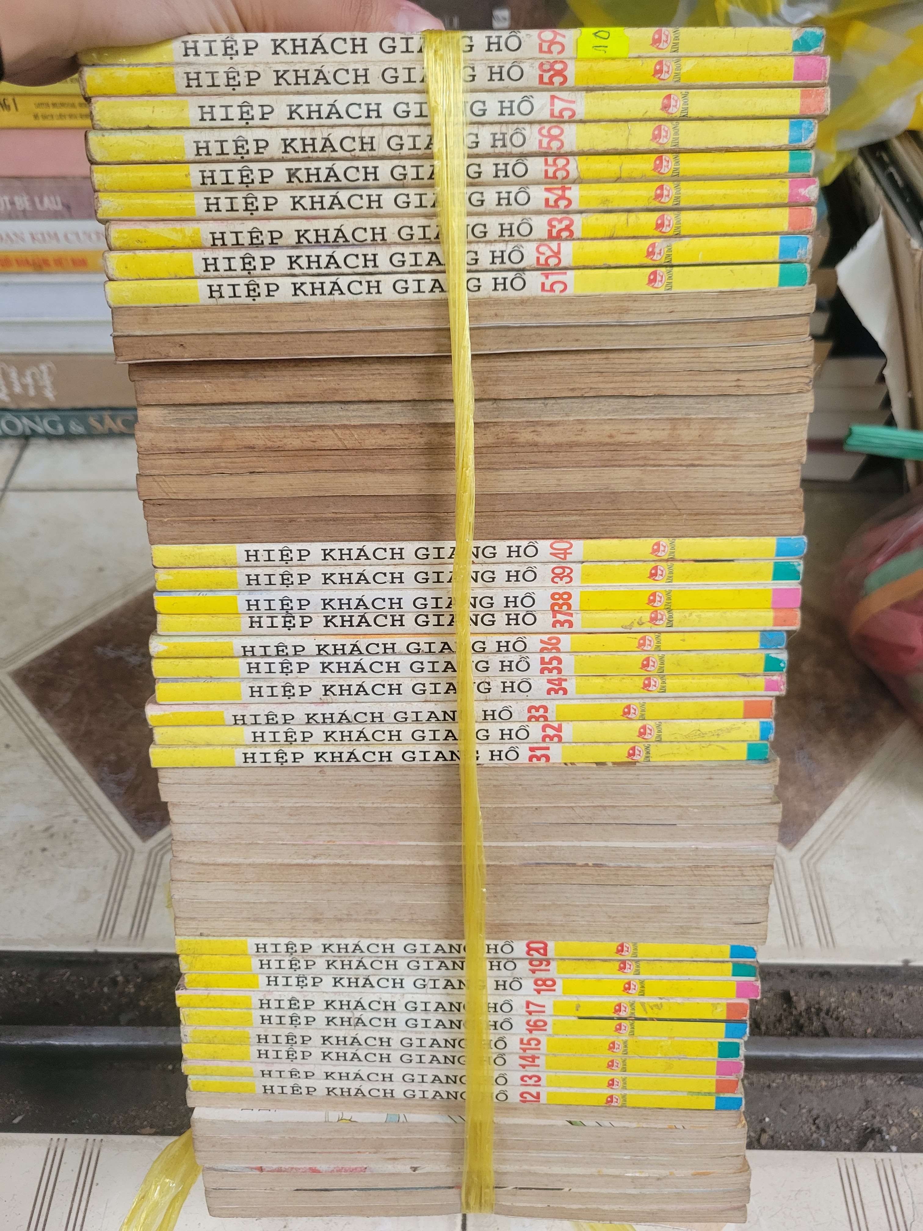 54 cuốn Hiệp khách giang hồ (1-59 thiếu tập 6,9,10,11,27) mới 70% tróc gáy (Truyện tranh ) BGB