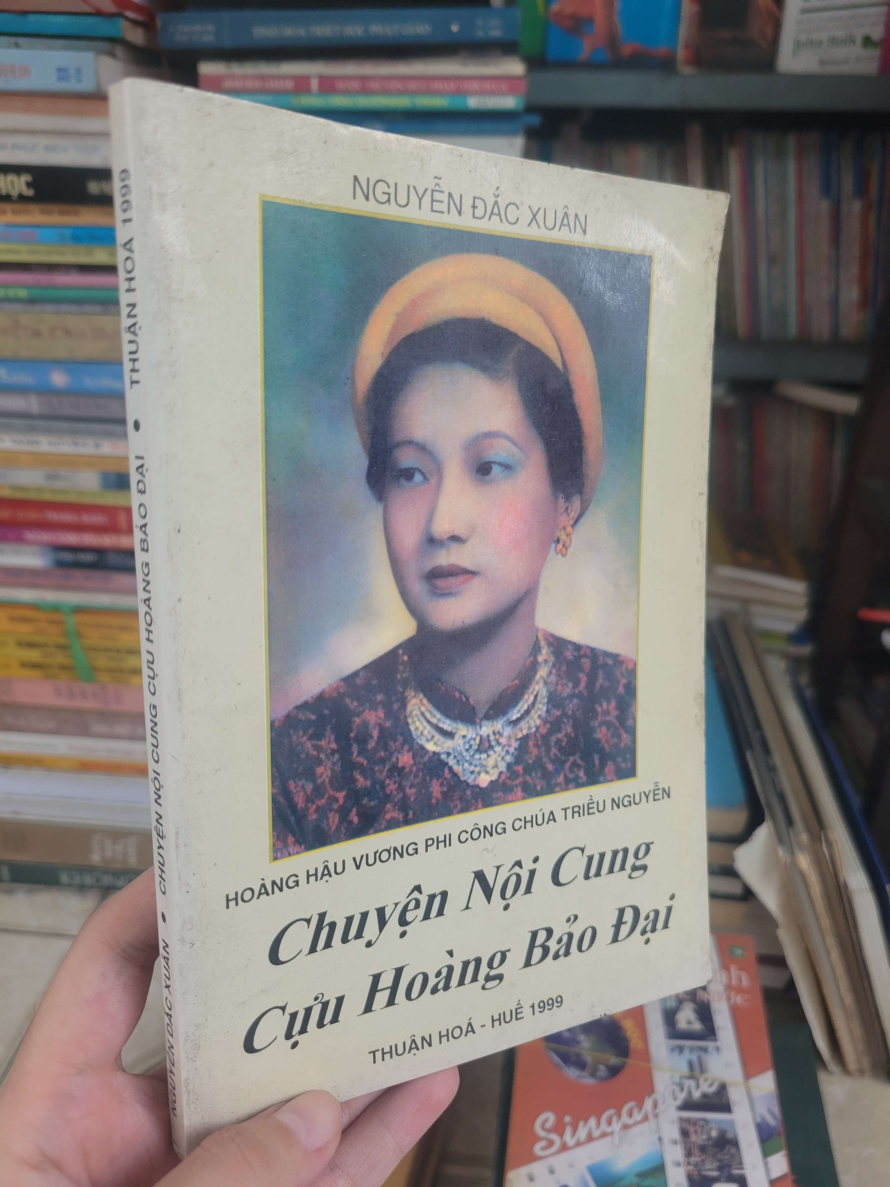 Chuyện nội cung cựu Hoàng Bảo Đại - Nguyễn Đắc Xuân 1999 mới 80% (Sách lịch sử - triết học) BGB