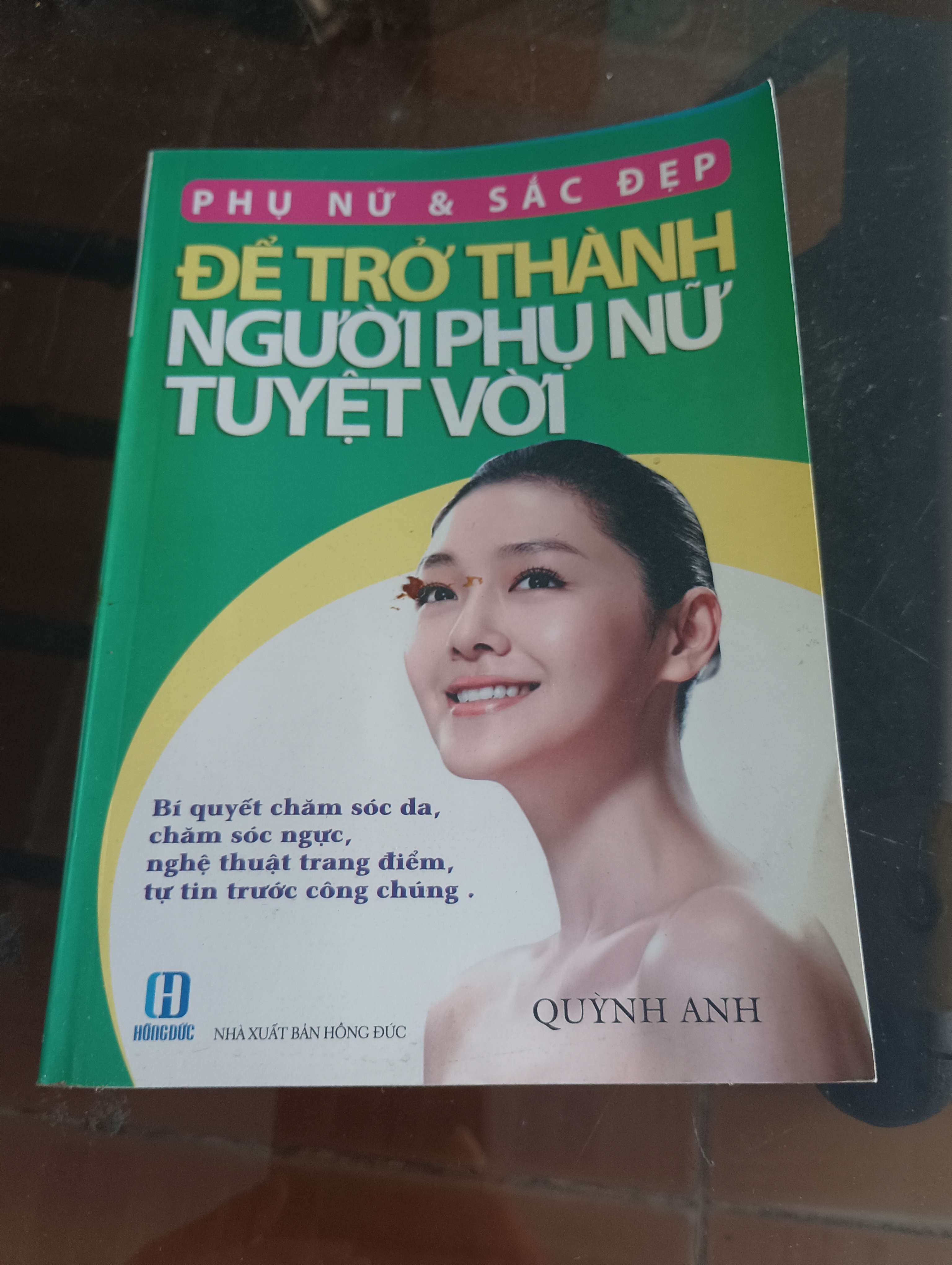 Để trở thành người phụ nữ tuyệt vời (Phụ nữ & Sắc đẹp) - Quỳnh Anh 2012 (Kỹ năng sống) VAVO