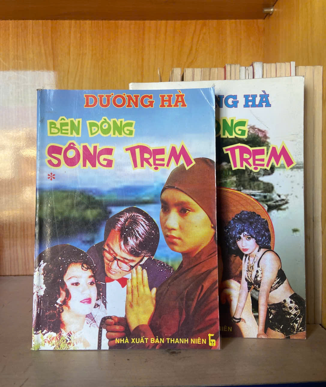 Bên dòng sông Trẹm - Dương Hà (Bộ 2 tập) - Văn học VAVOD1K1-6