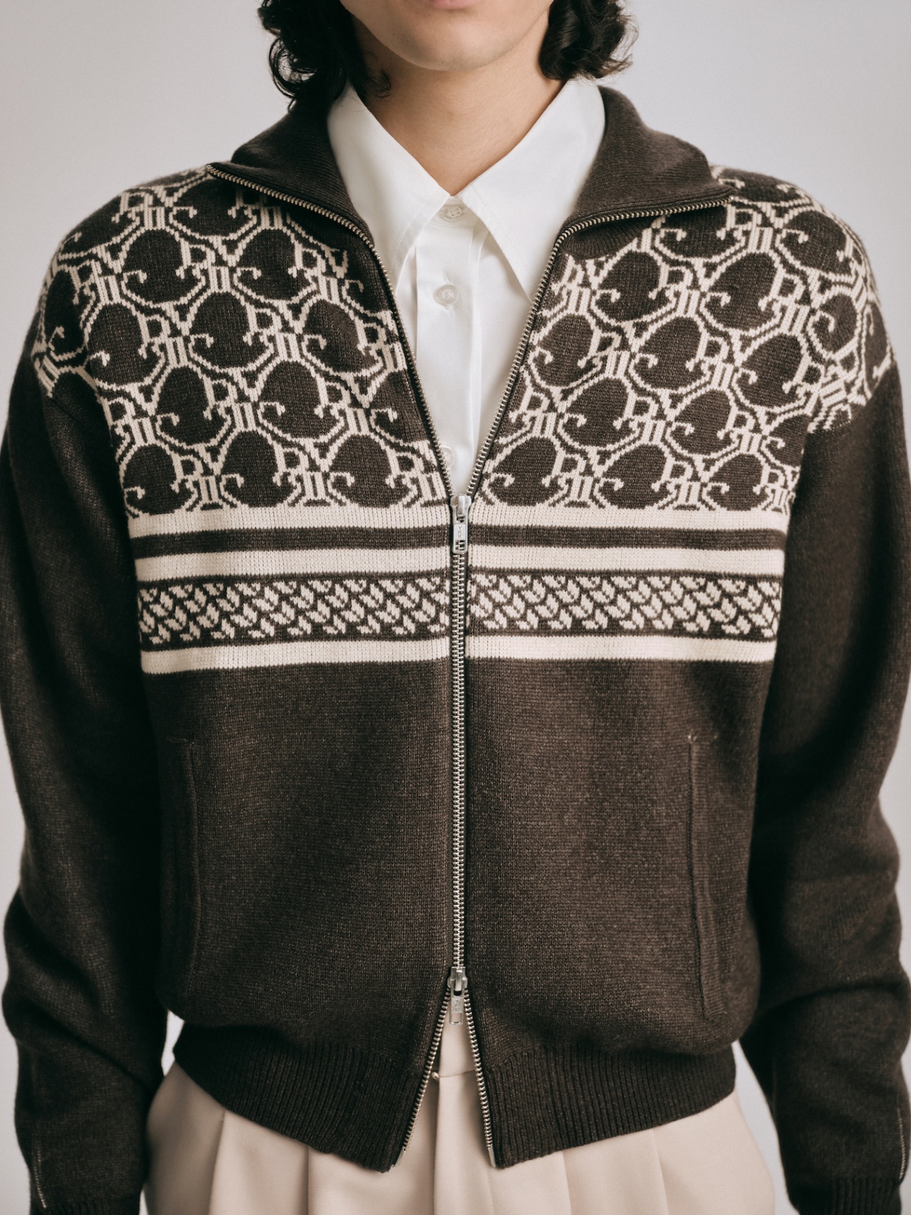 DVRK PRIVÉ MONOGRAM KNITTED ZIP-UP JACKET - DARK GREY