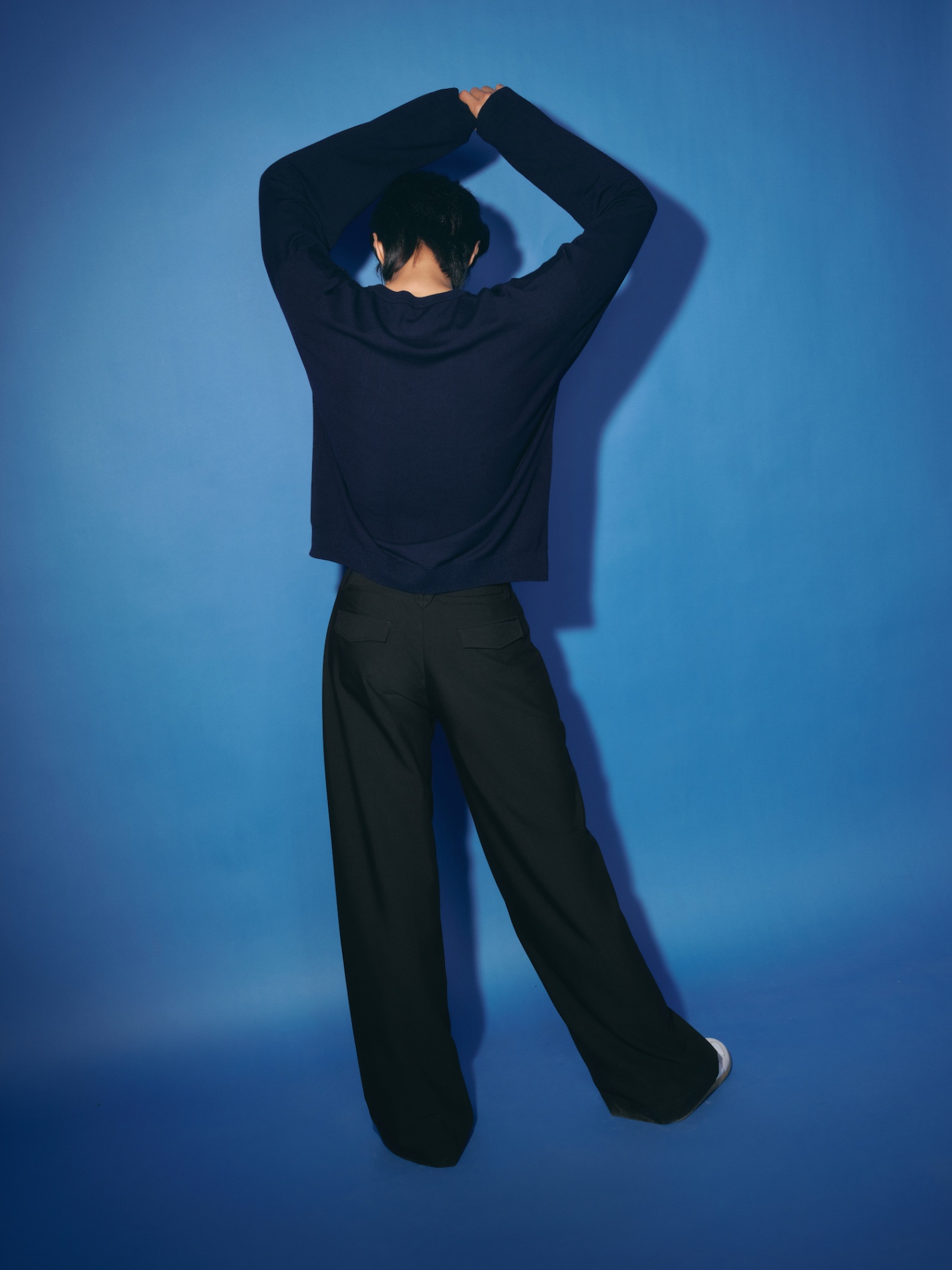 DVRK PRIVÉ GARDENIA LOGO SWEATER - MIDNIGHT BLUE 8