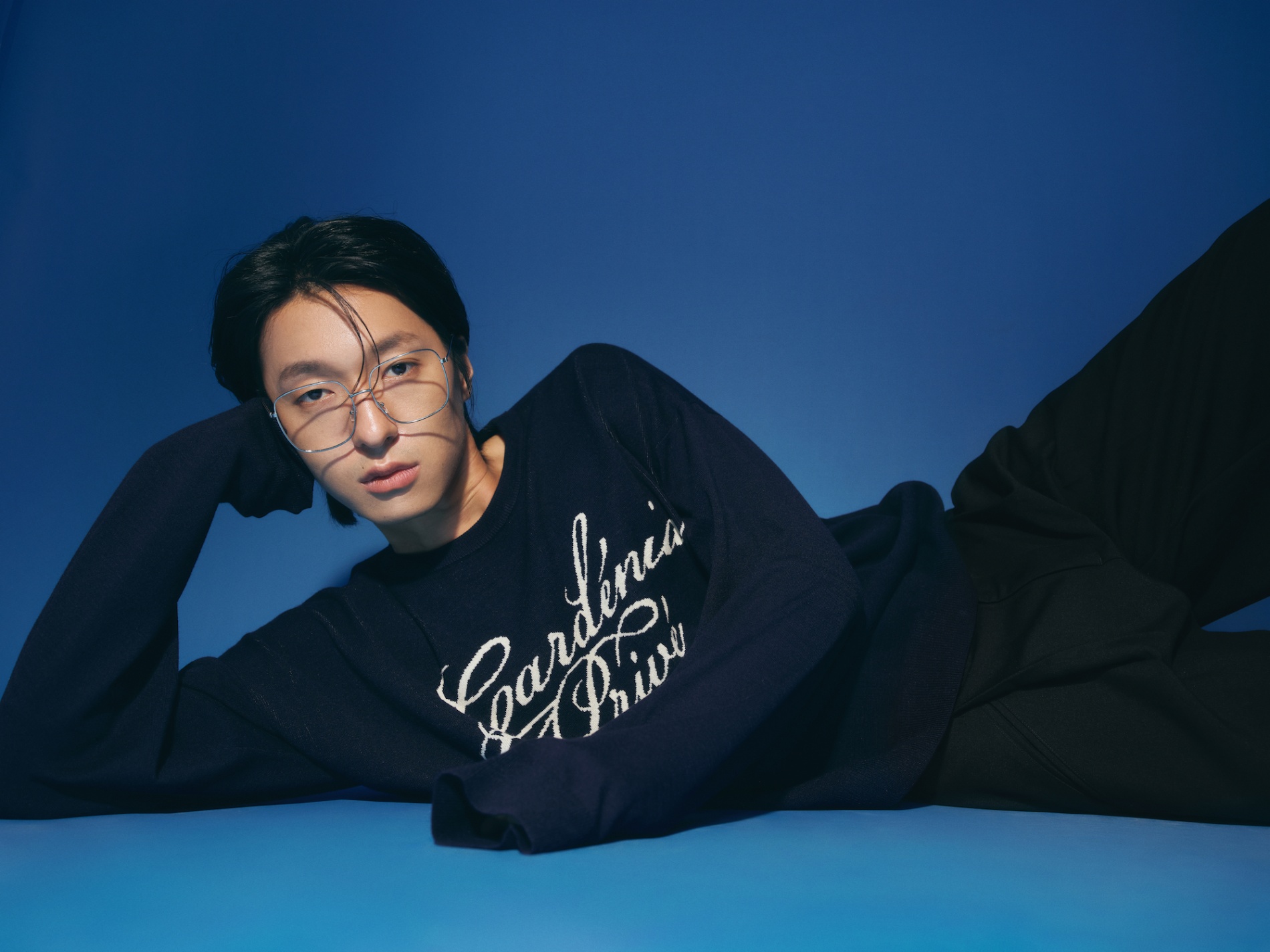 DVRK PRIVÉ GARDENIA LOGO SWEATER - MIDNIGHT BLUE 9