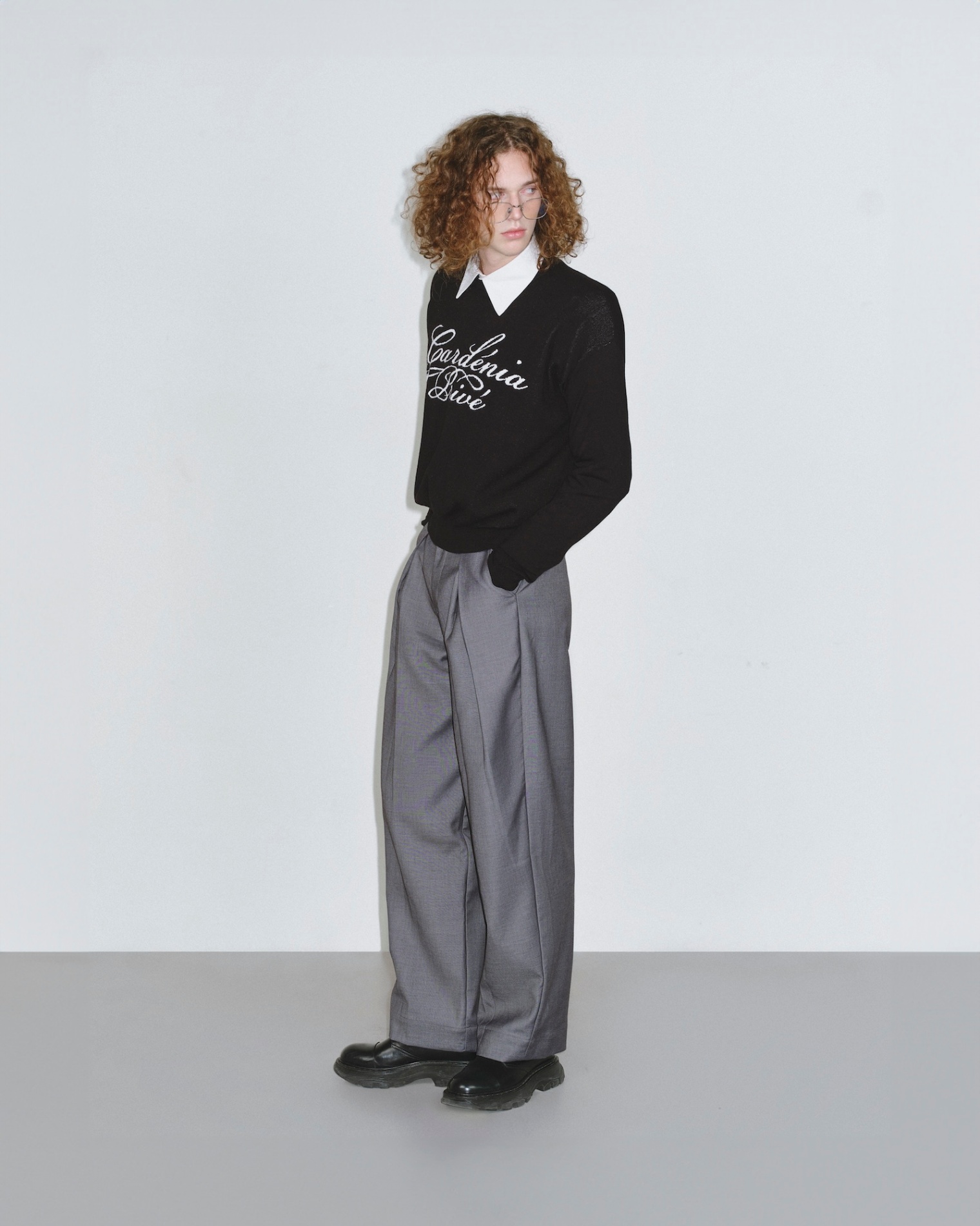 DVRK PRIVÉ GARDENIA LOGO SWEATER - BLACK 5