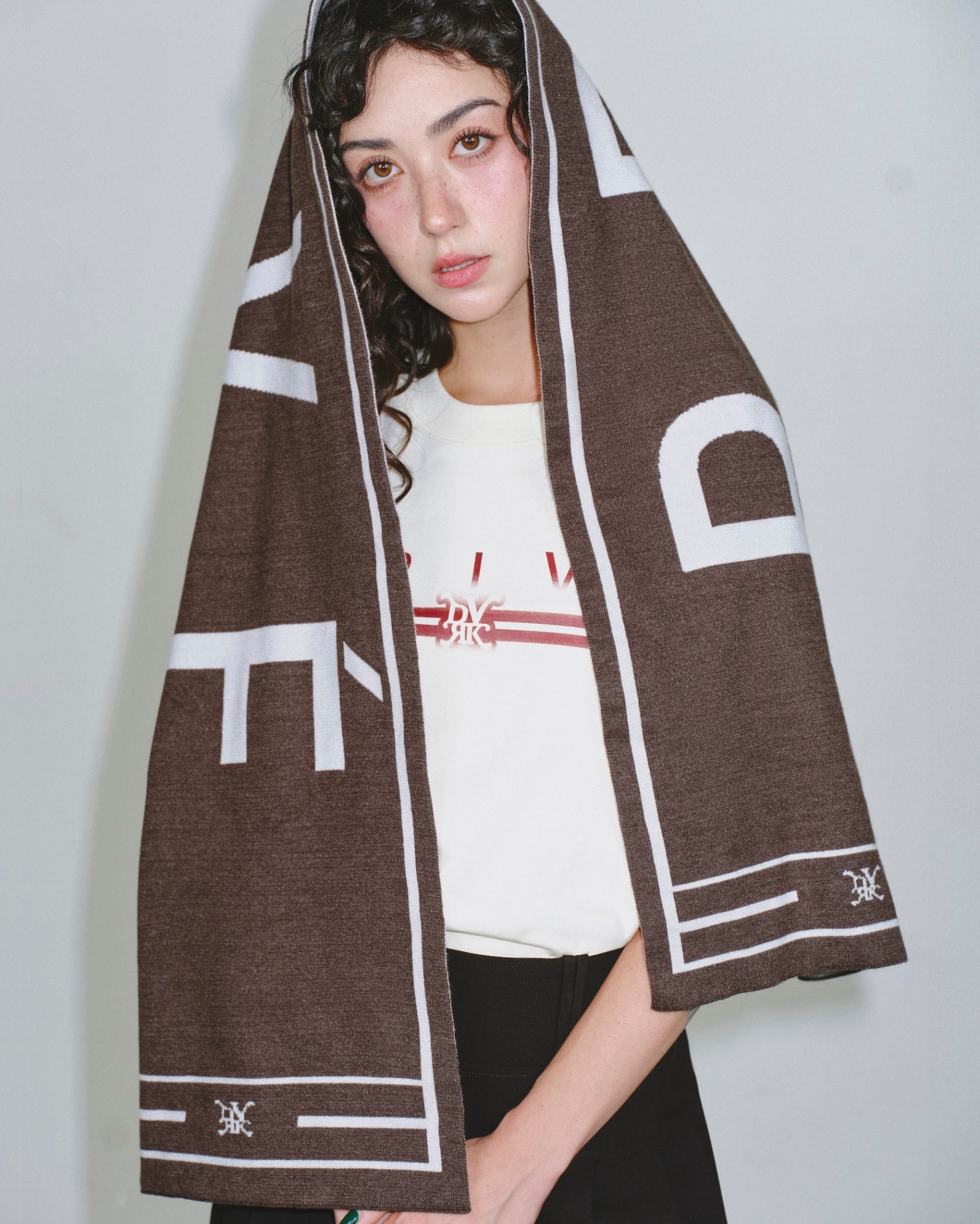 DVRK PRIVÉ FADED BAR LOGO TEE - CREAM 5