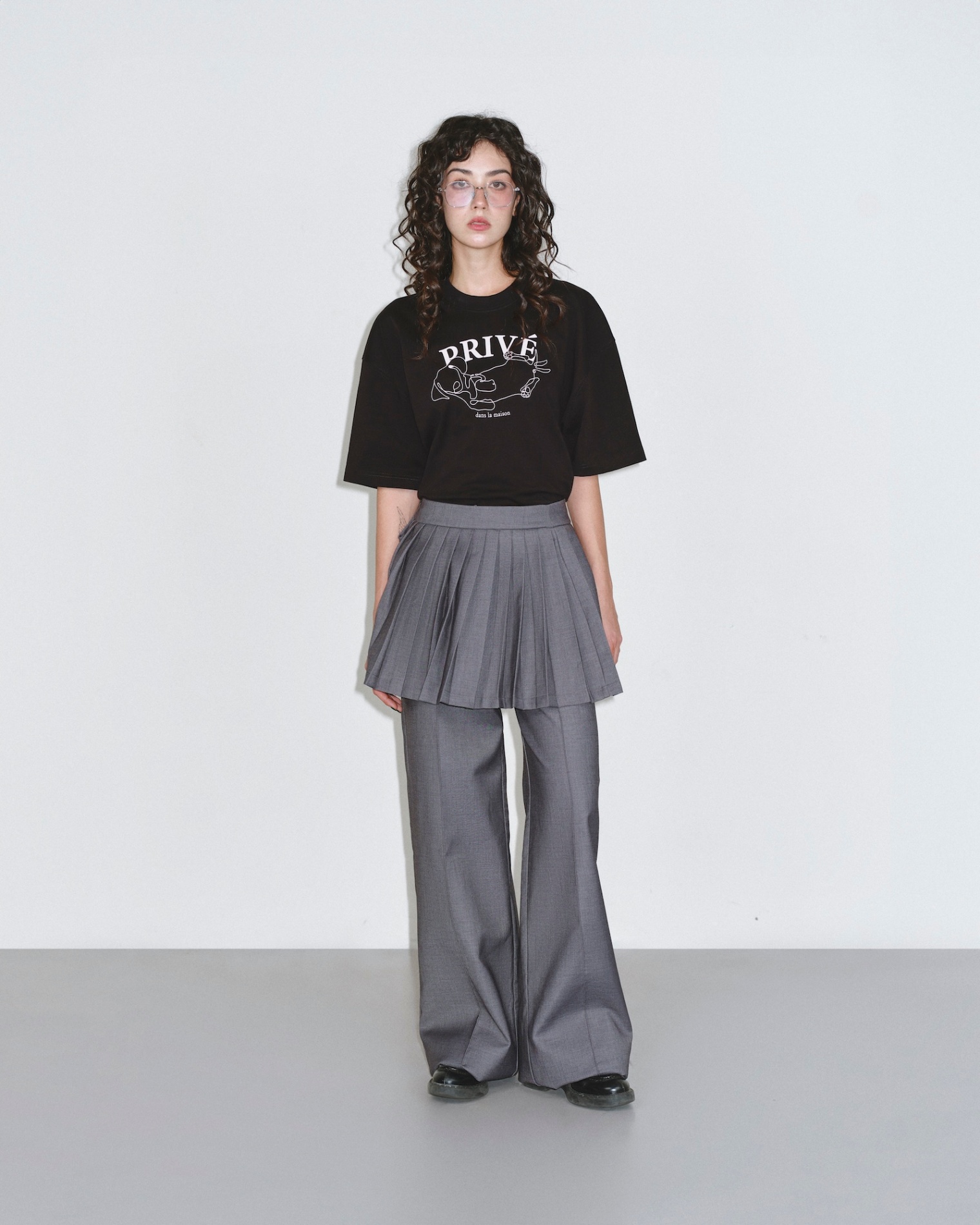 DVRK PRIVÉ PLEATED MINI SKIRT & PANTS SET - GREY