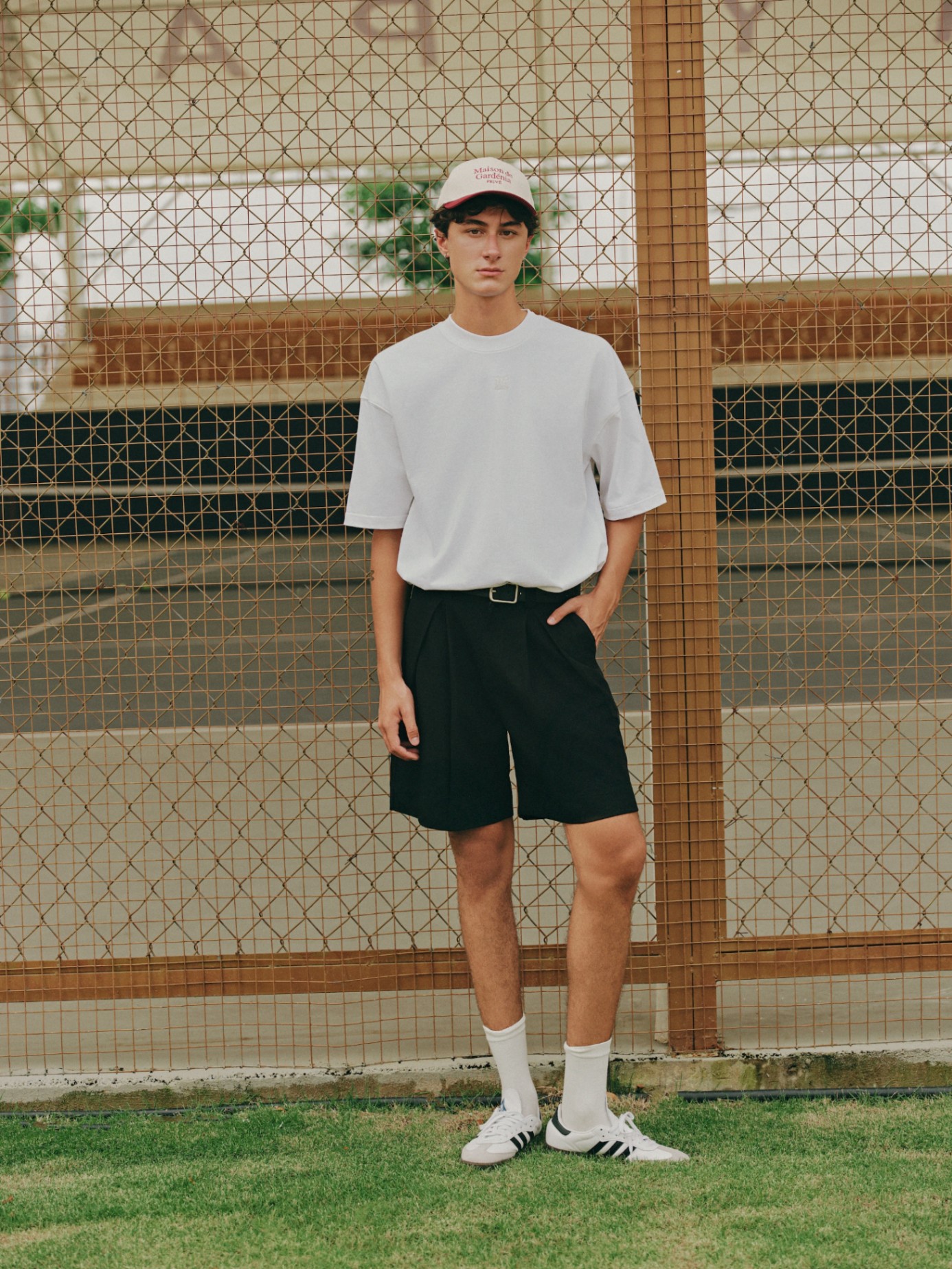 DVRK PRIVÉ LOW-RISE PLEATED SHORTS - BLACK 2