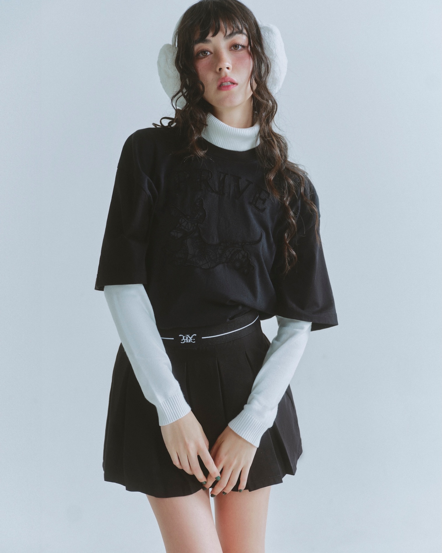 DVRK PRIVÉ DACHSHUND LACE-UP TEE - BLACK 5