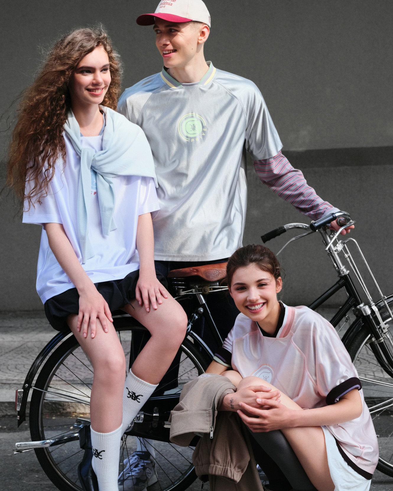 DVRK PRIVÉ BASEBALL STRIPE NECK TEE - GREY 8