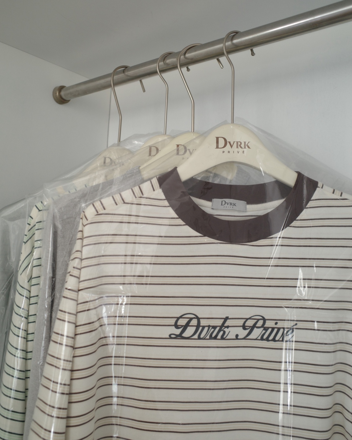 DVRK PRIVÉ STRIPED SHORT SLEEVES TEE - WHITE 9
