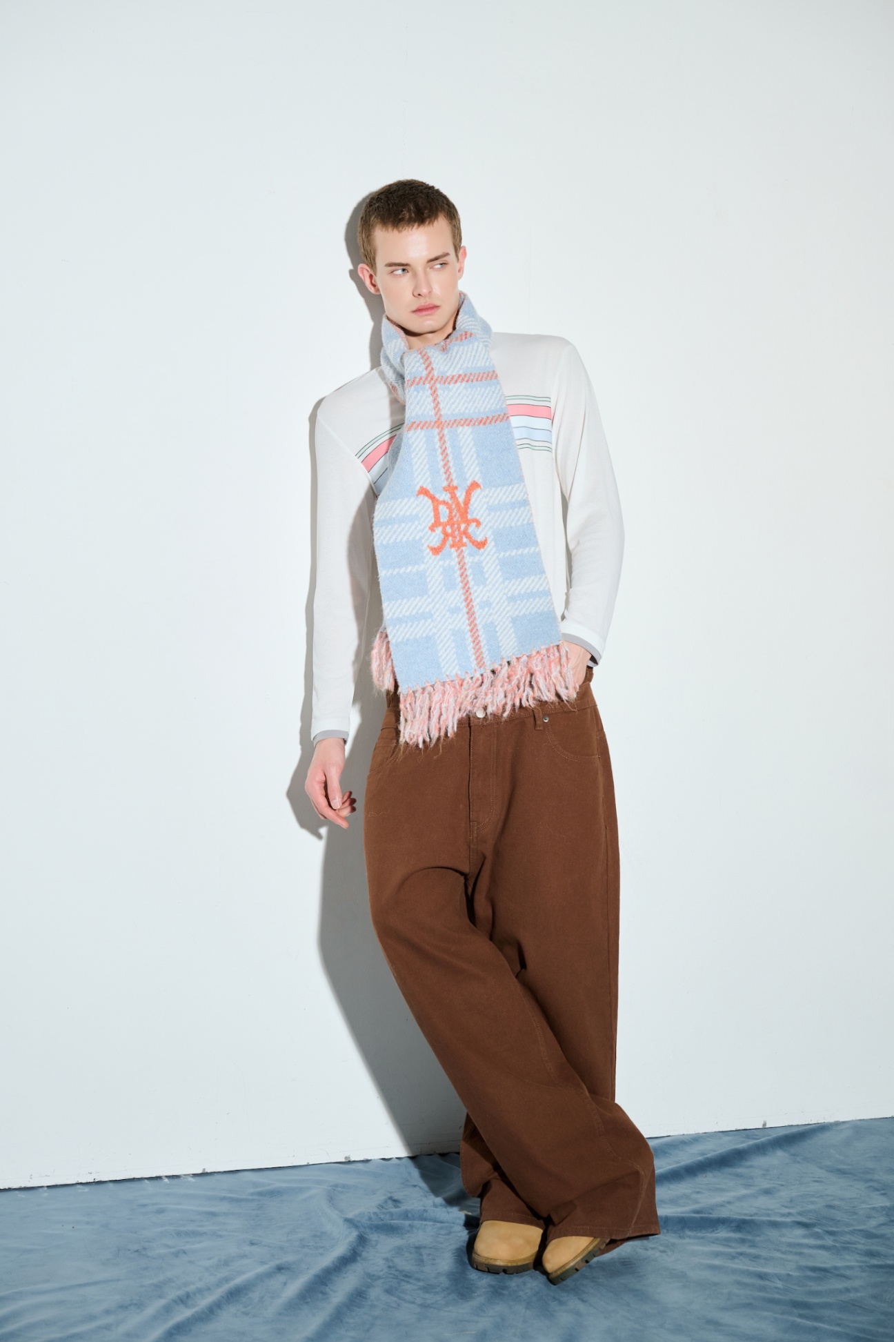 DVRK PRIVÉ CHECK LOGO KNITTED SCARF - BLUE