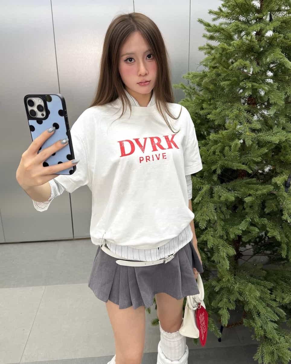 DVRK PRIVÉ RETRO LOGO TEE - WHITE