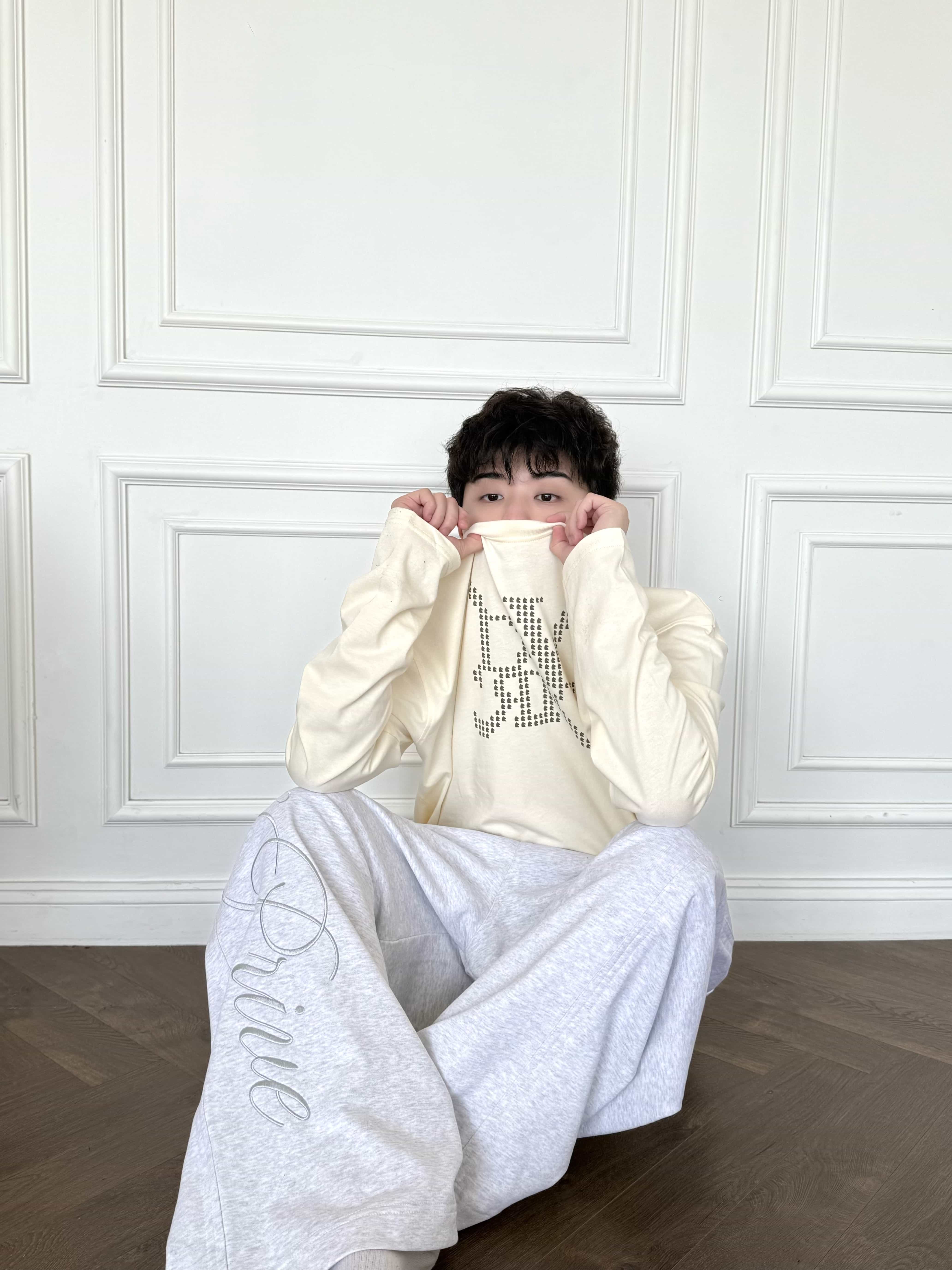 DVRK PRIVÉ KNIGHT DOT LONGSLEEVE - CREAM 4