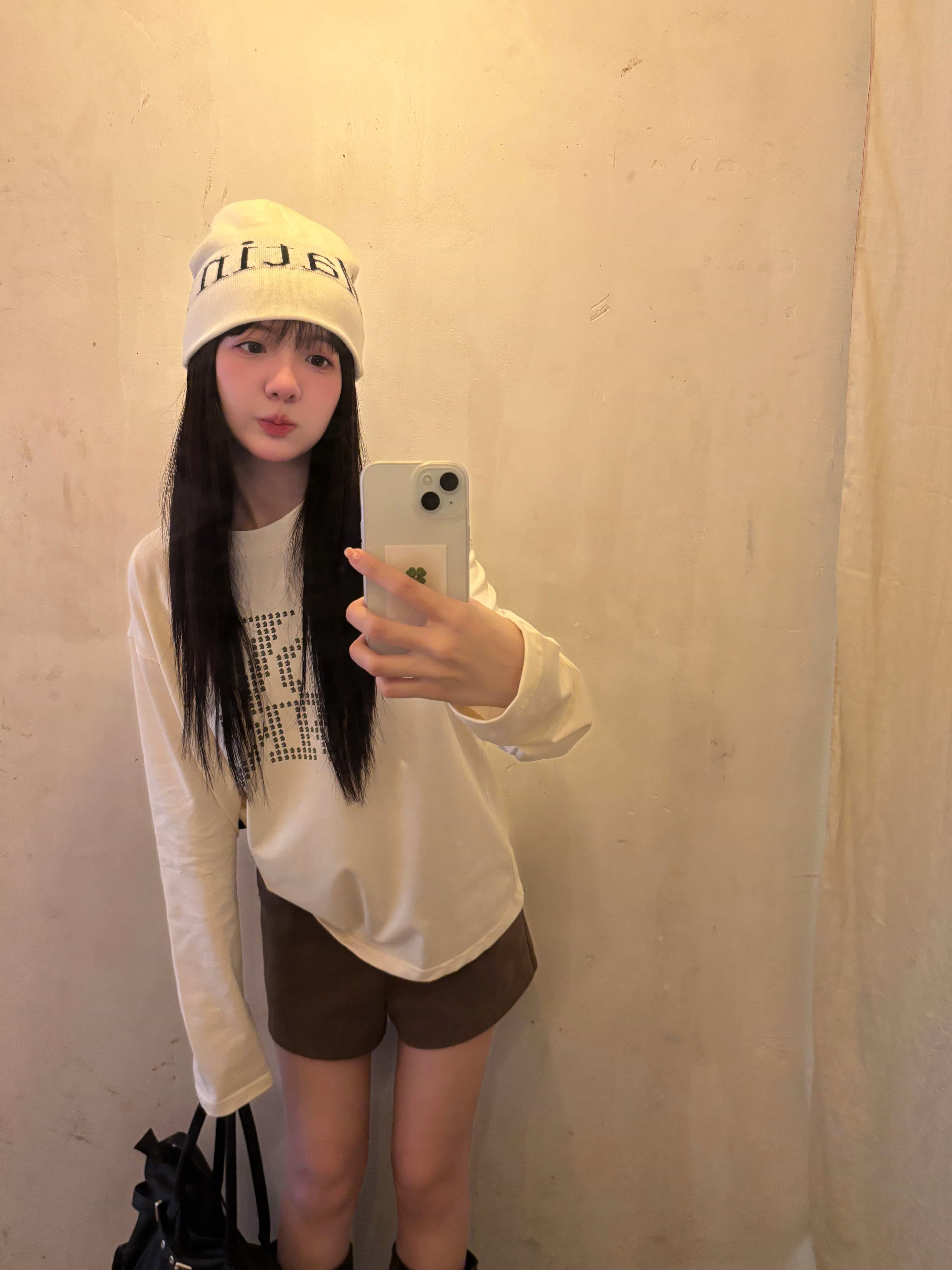 DVRK PRIVÉ KNIGHT DOT LONGSLEEVE - CREAM 9
