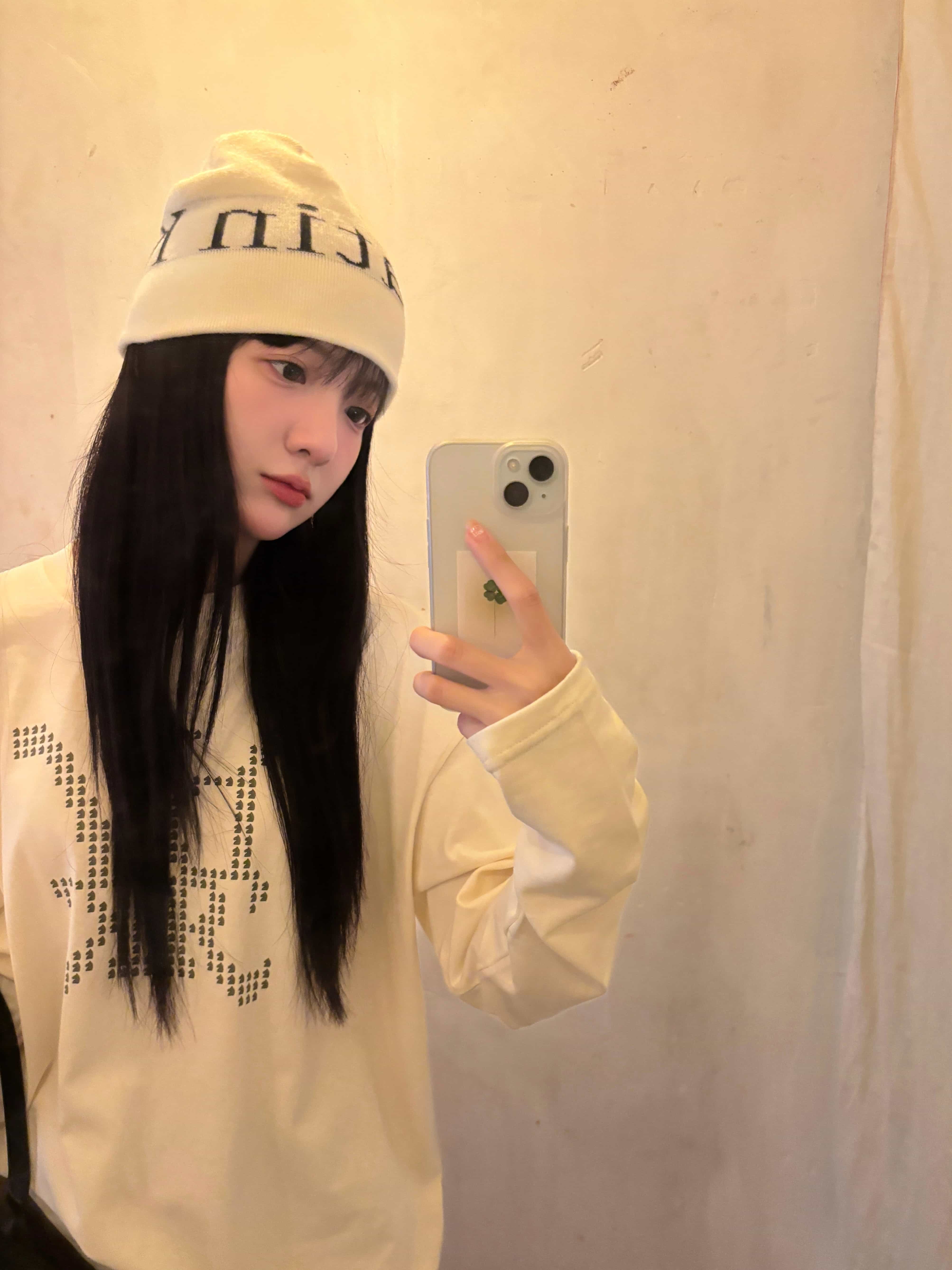 DVRK PRIVÉ KNIGHT DOT LONGSLEEVE - CREAM 10