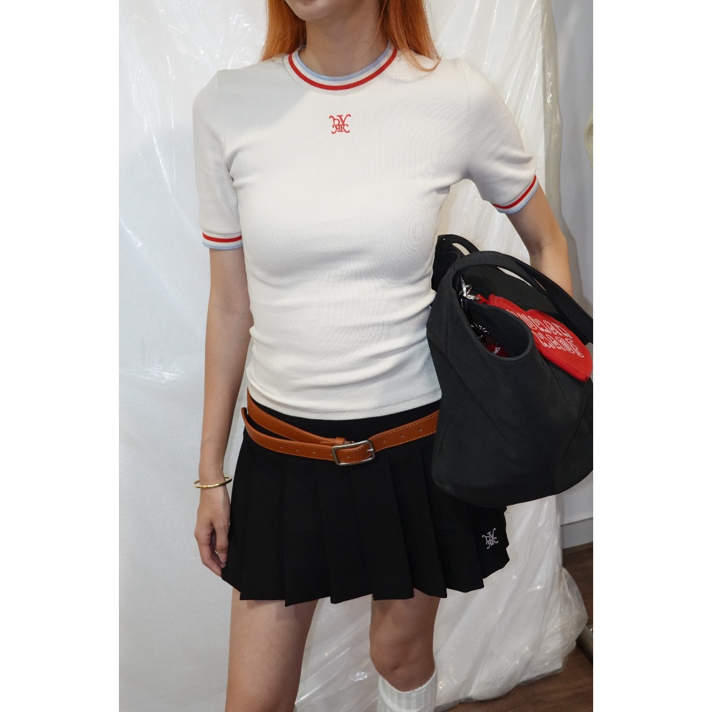 DVRK PRIVÉ LOGO STRIPE NECK TEE - CREAM