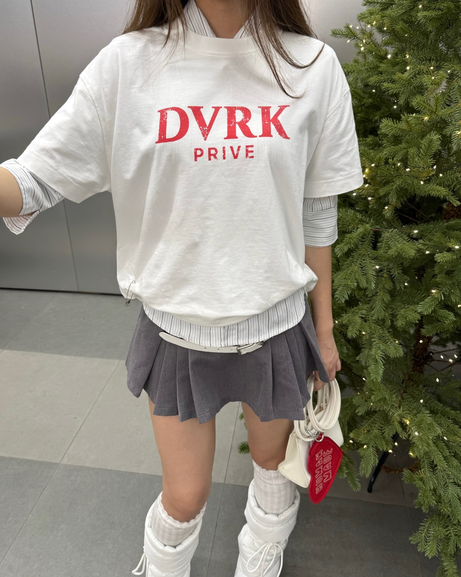 DVRK PRIVÉ RETRO LOGO TEE - WHITE 5