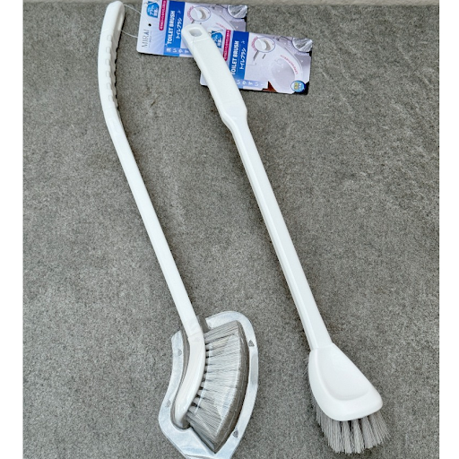 Chổi cọ toilet dáng cong thông minh