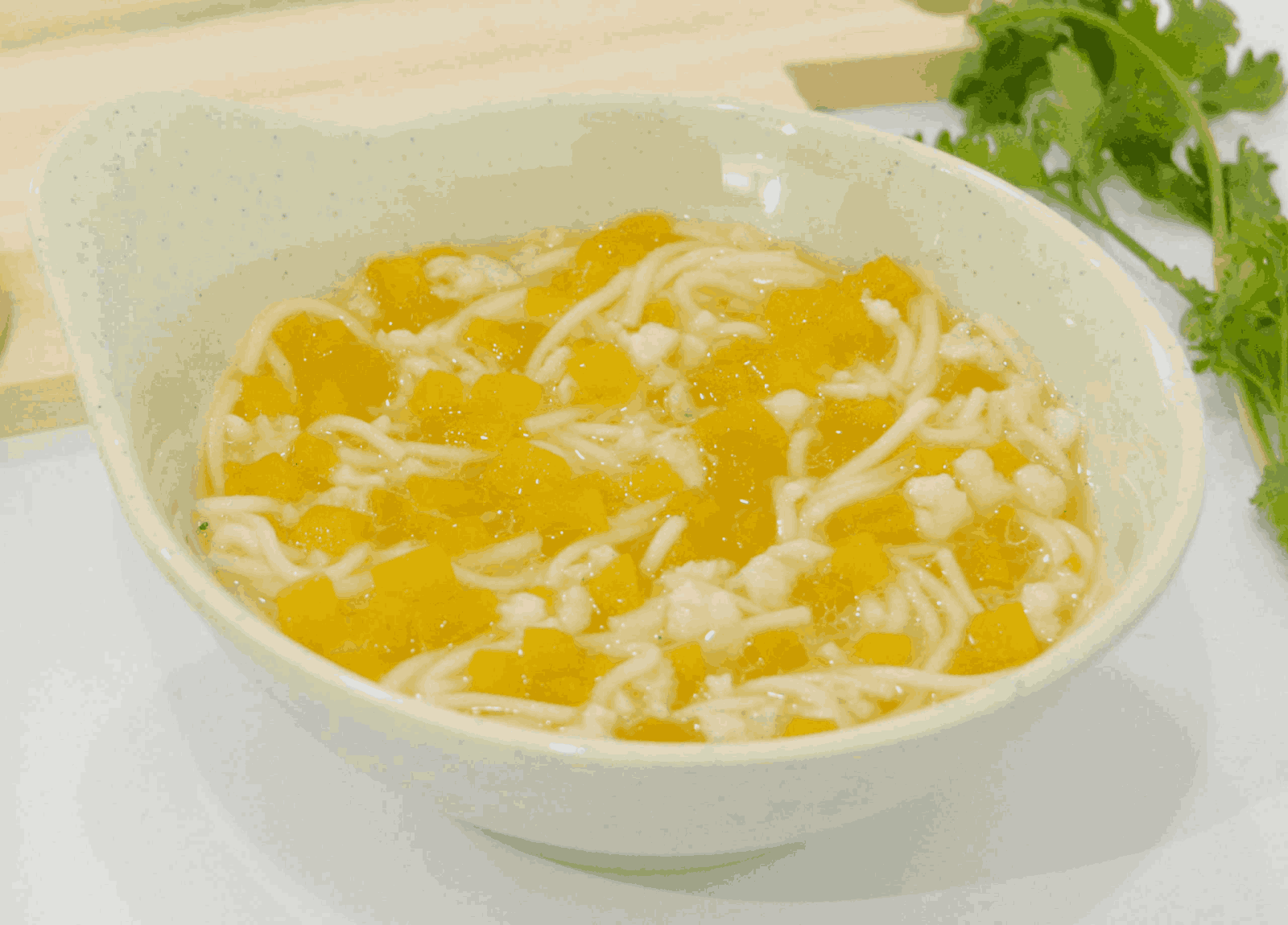 Mì somen nấu cùng bí đỏ cá thác lác