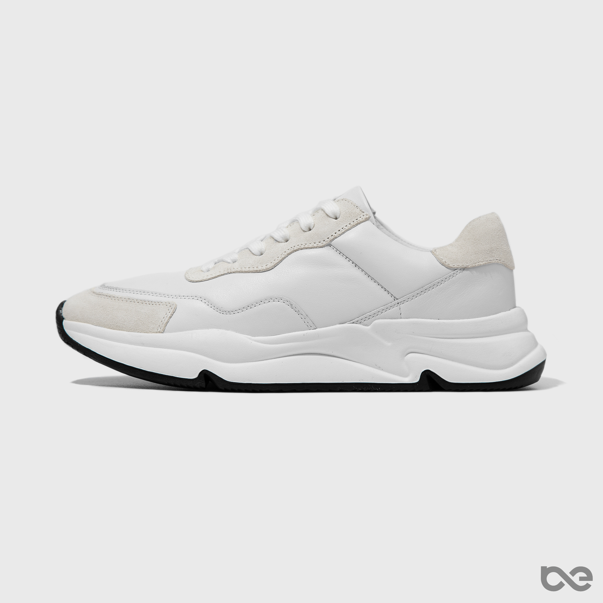 Beta Sneakers | Trắng