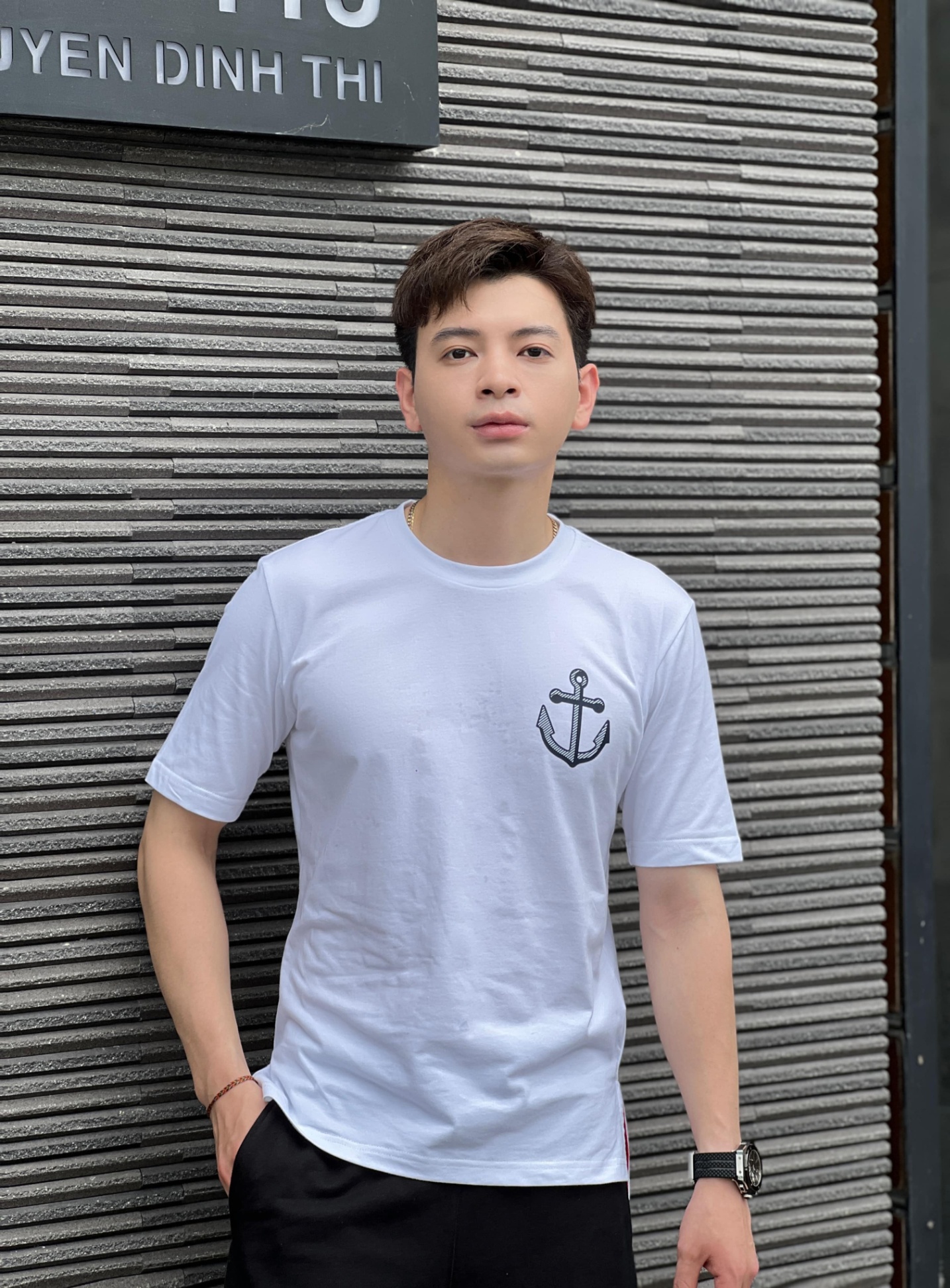 THOM BROWNE - TRẮNG HỌA TIẾT ĐEN - THBR019
