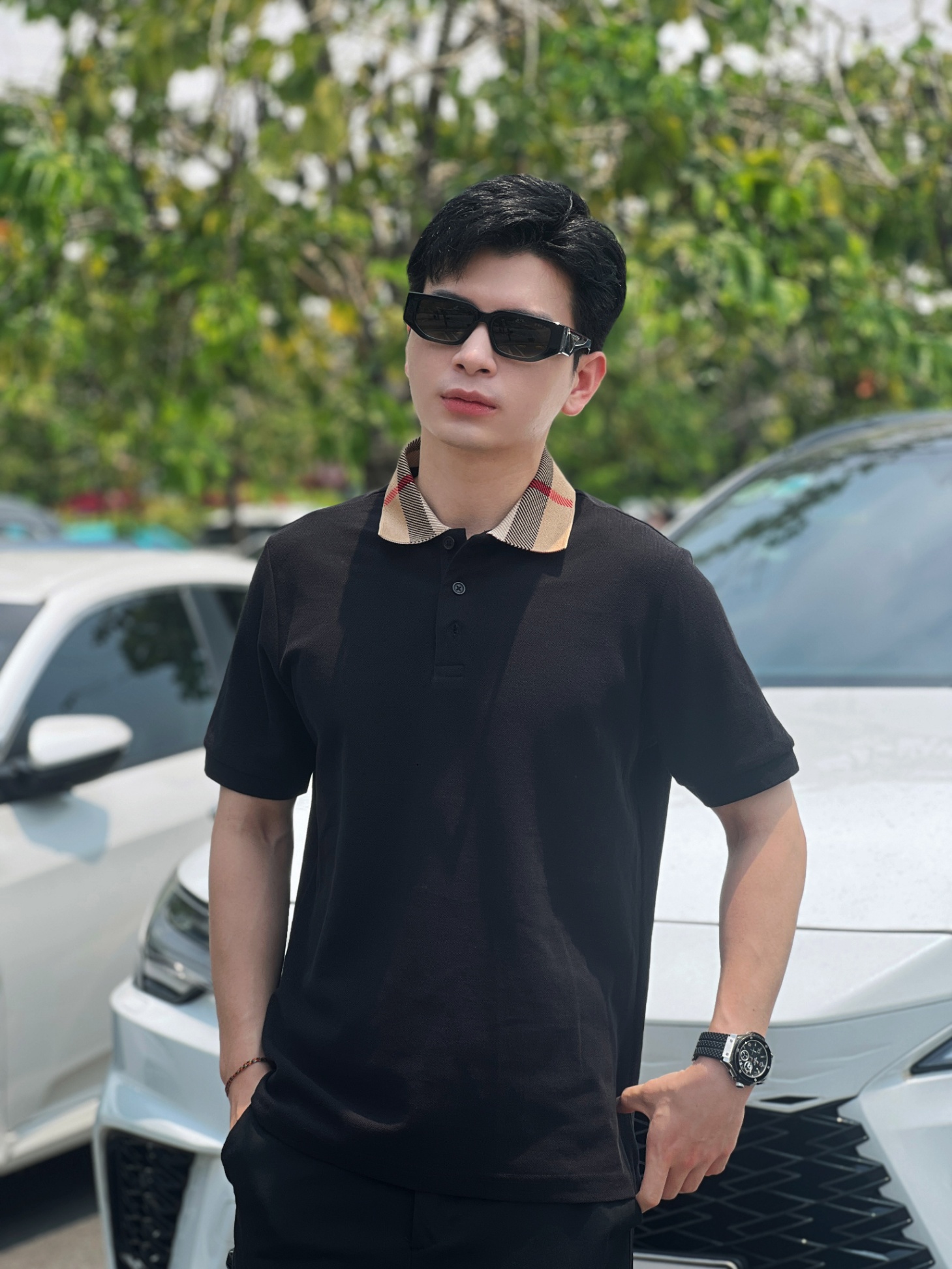 BURBERRY - ĐEN CỔ KẺ NÂU - BBRRY13-T