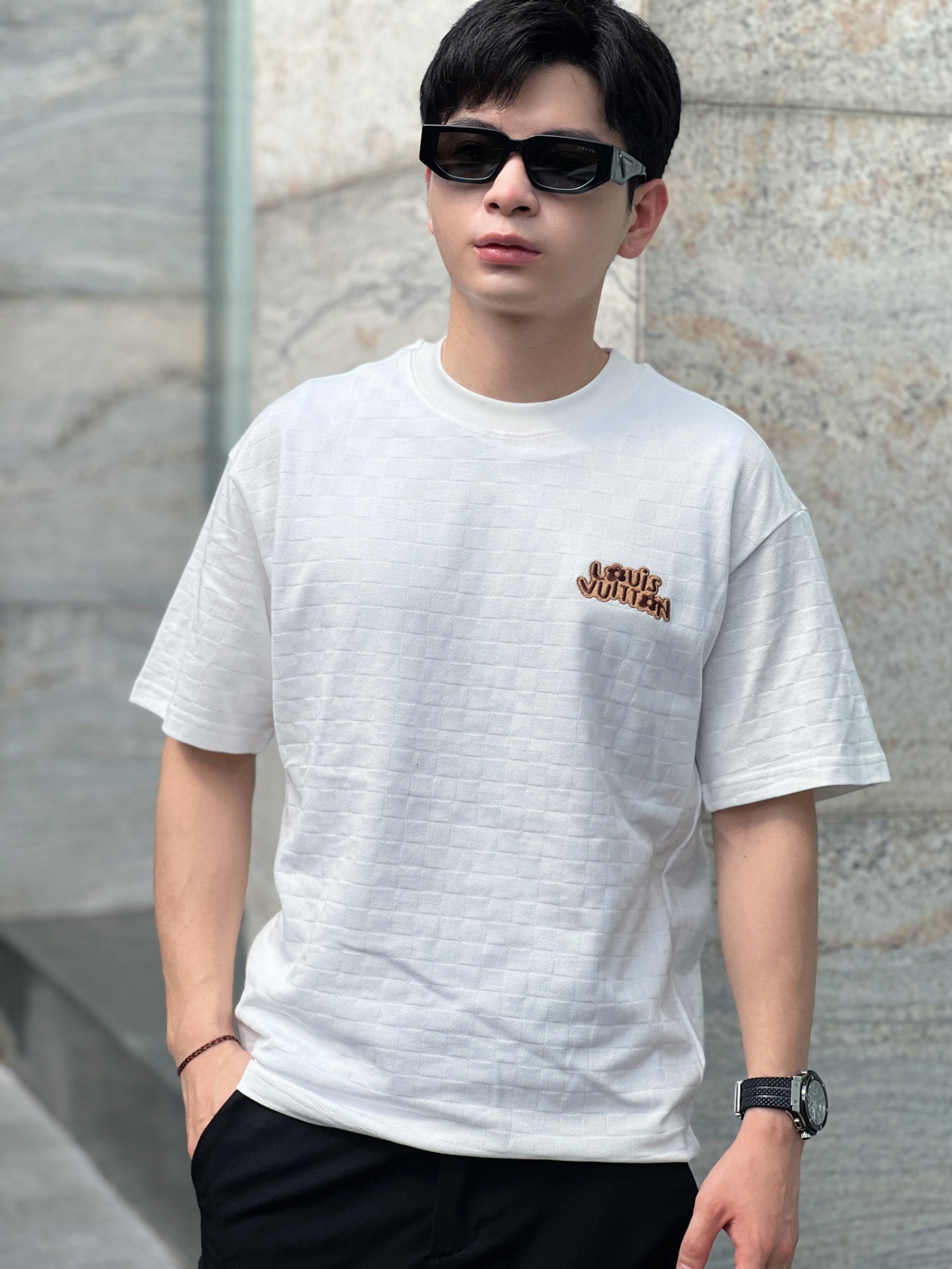 LV - TRẮNG THÊU CHỮ LV NÂU - LV092-T