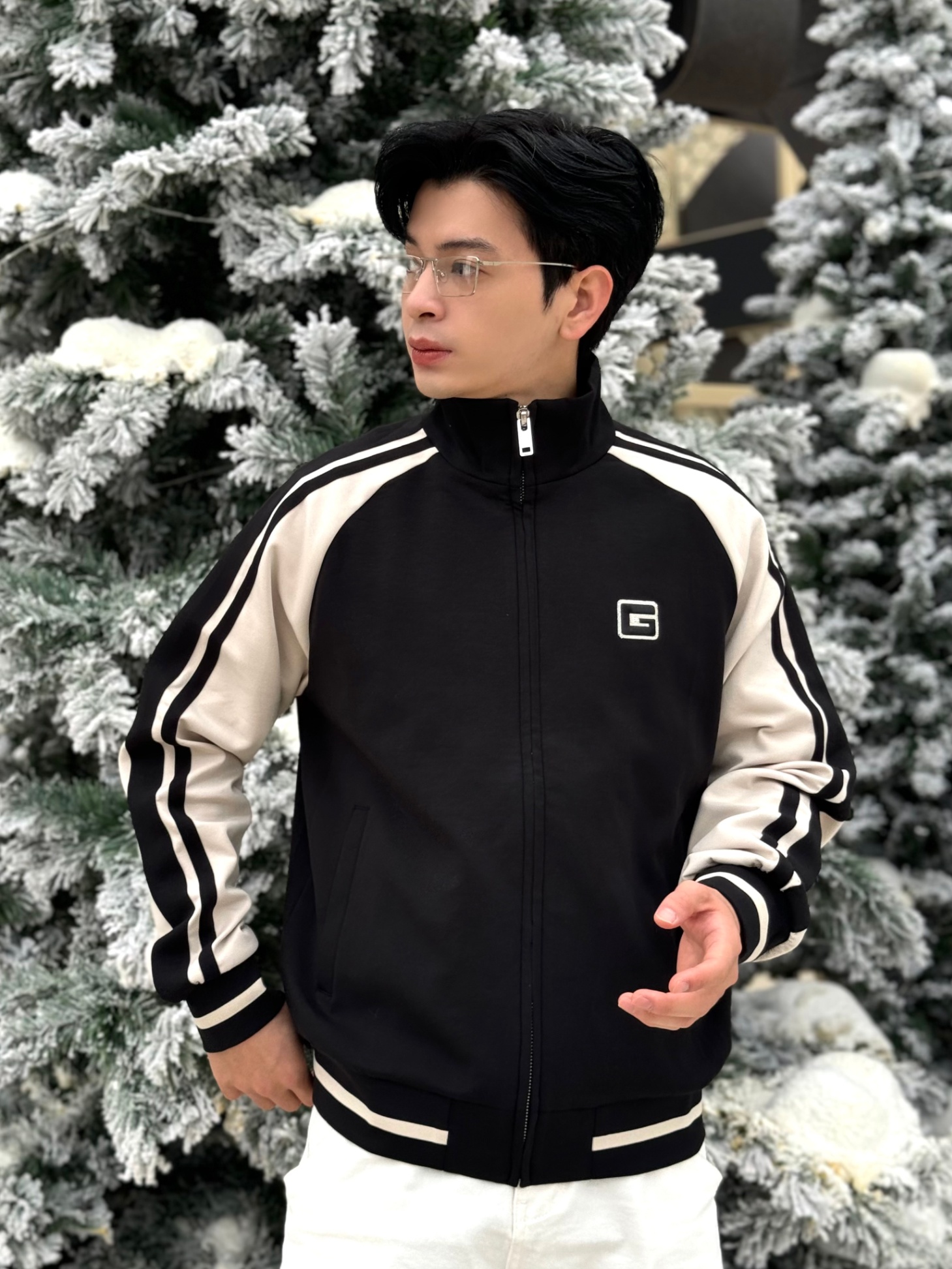 ÁO KHOÁC NỈ ĐEN TAY BE CHỮ G - AKDEDMN05-T