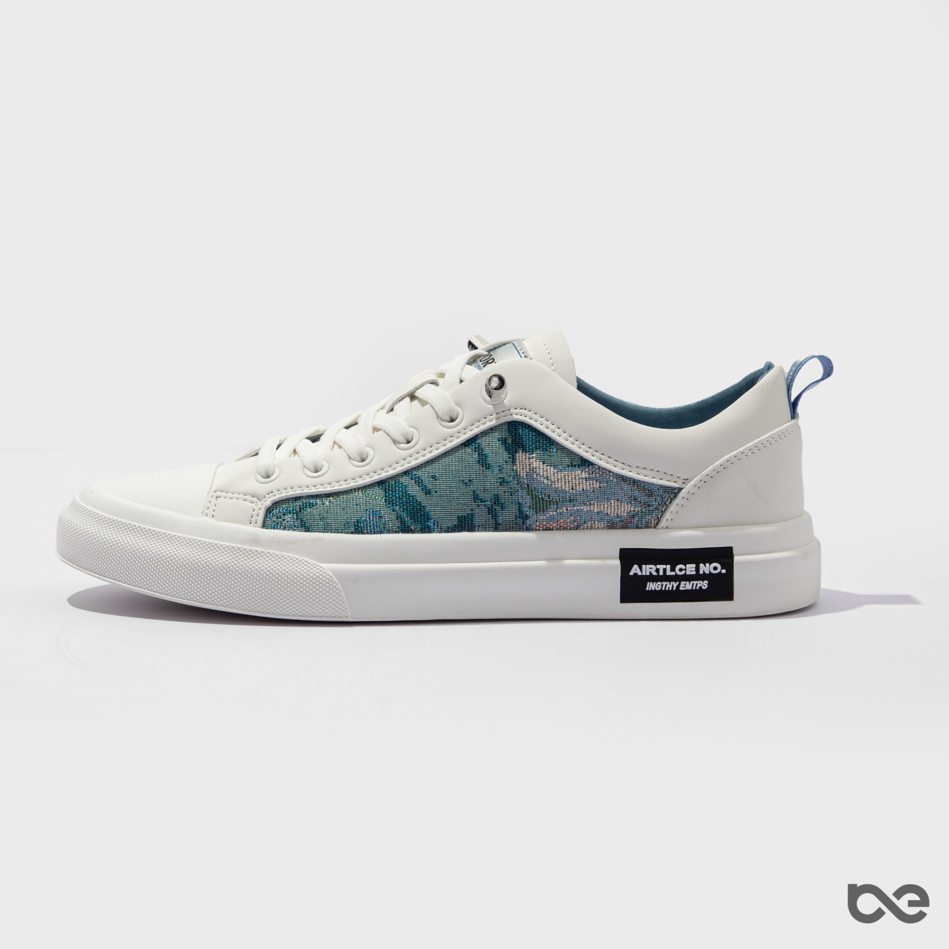 Chambray Sneakers | Trắng phối xanh