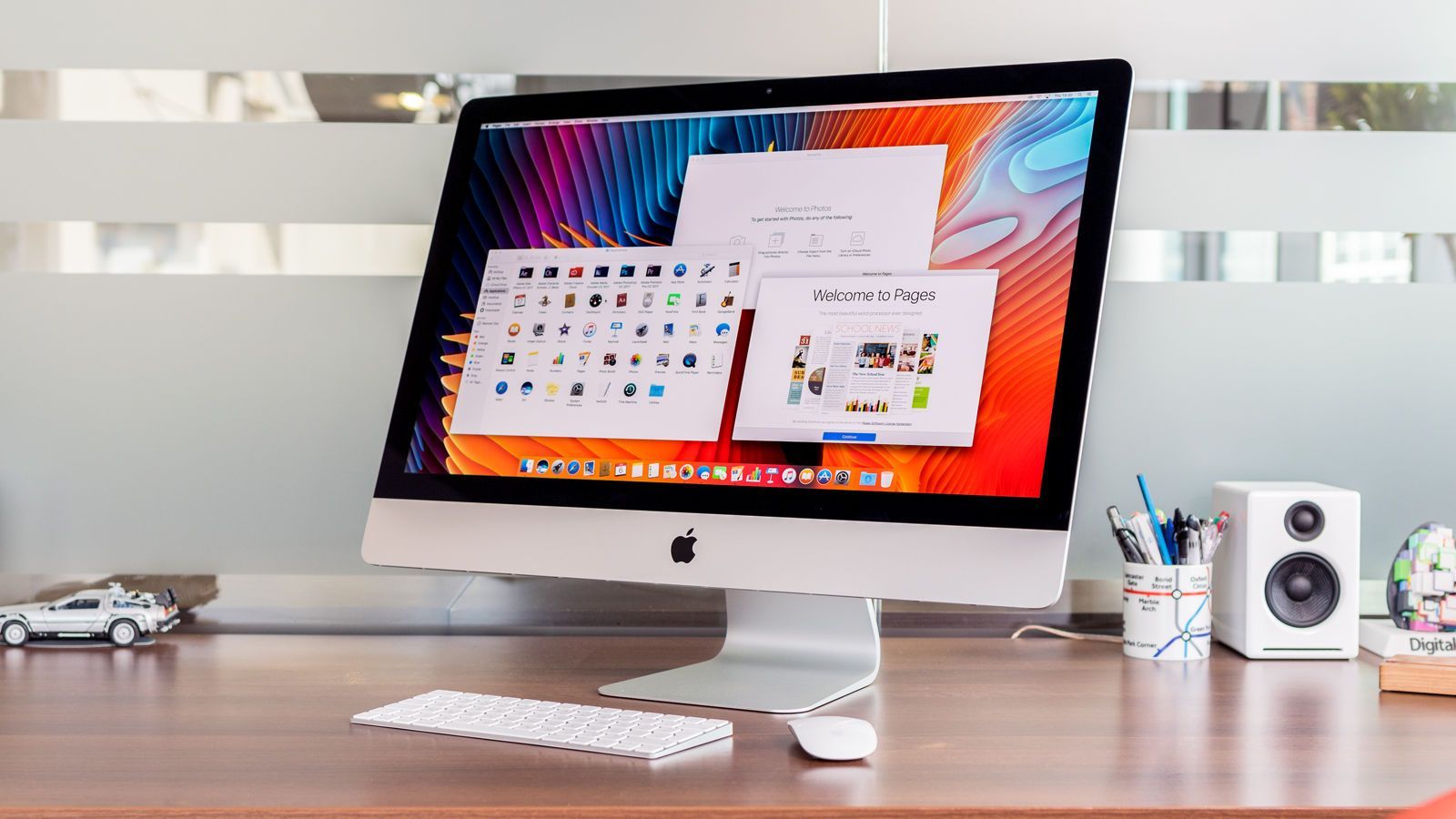 iMac có thể dễ dàng hỗ trợ những thao tác phức tạp như Render 3D, thiết kế đồ họa,..