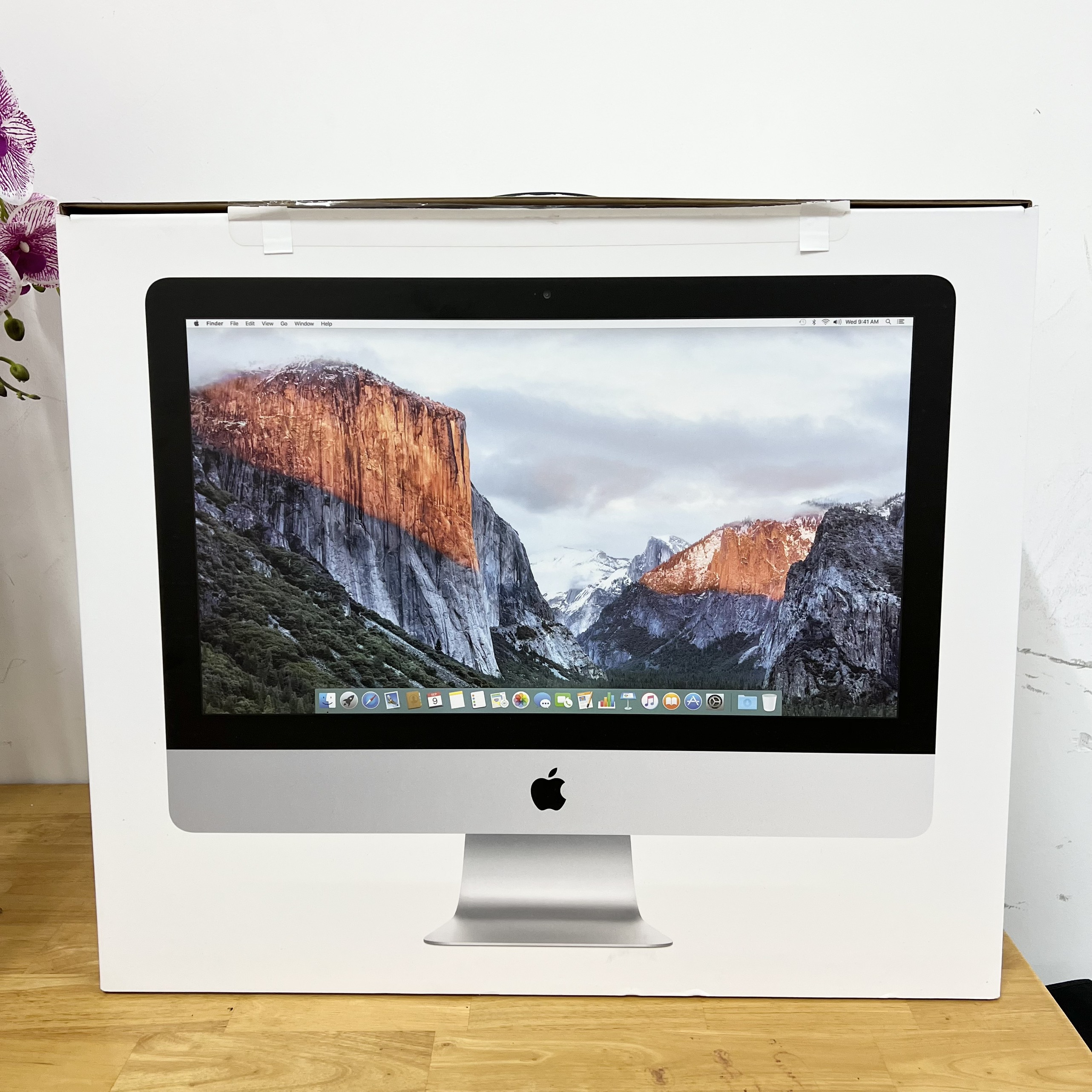 Imac 2015 21.5 inch / i5 / 8GB / 1TB HDD / Like new / Fullbox