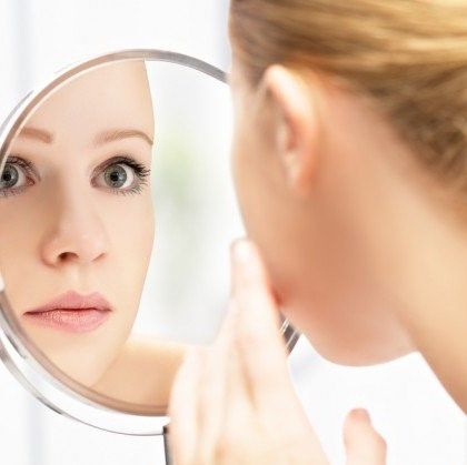 Các nguyên nhân gây mụn khi dùng sản phẩm mới, tránh nhầm lẫn đẩy mụn với nổi mụn, kích ứng, dị ứng