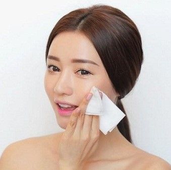 TẠI SAO LẠI PHẢI TẨY TRANG MỖI NGÀY? CÁC CÂU HỎI THƯỜNG GẶP VỀ TẨY TRANG