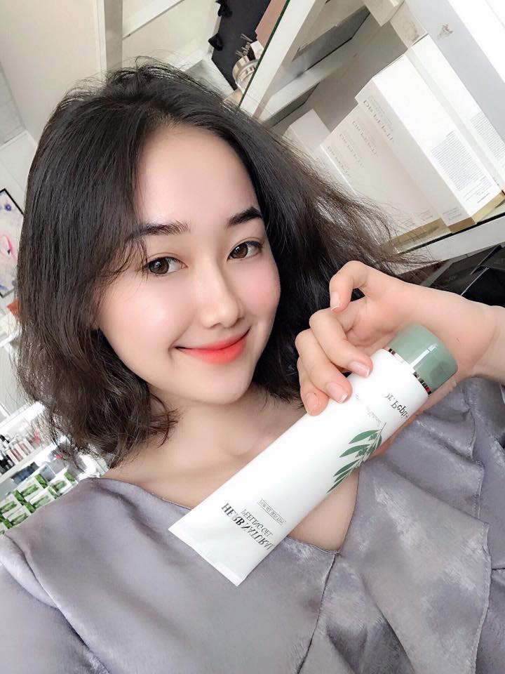 Tẩy Tế Bào Chết Dr.Pepti+ Herb Natural Peeling Gel