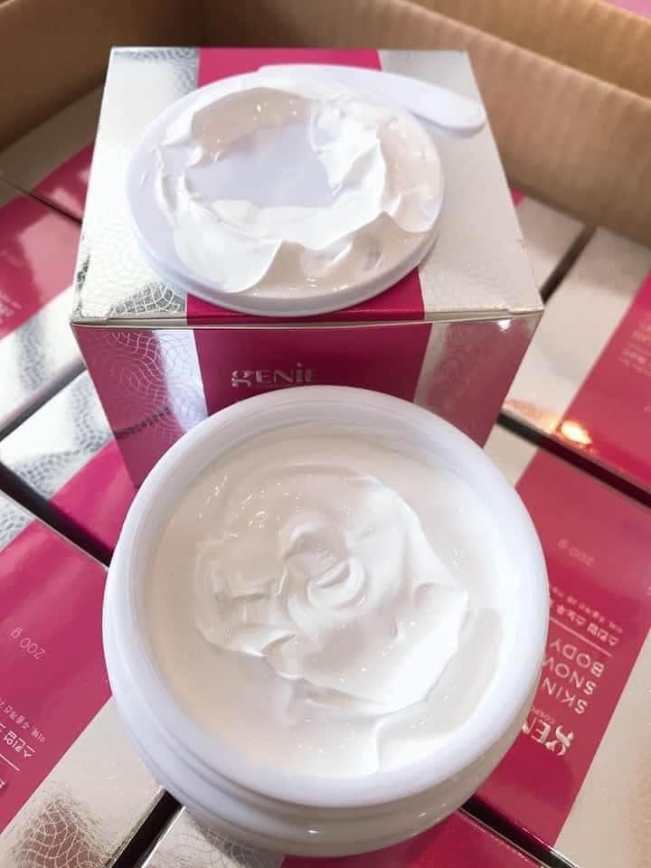 Kem Trắng Da Tinh thể nước Genie Skin Up Snow White Body Cream - 200g