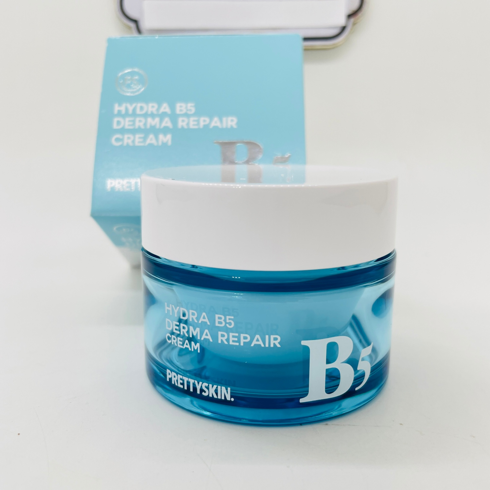 Kem Dưỡng Cấp Ẩm Trắng Da Hydra B5 Derma Repair Cream Prettyskin - 52ml