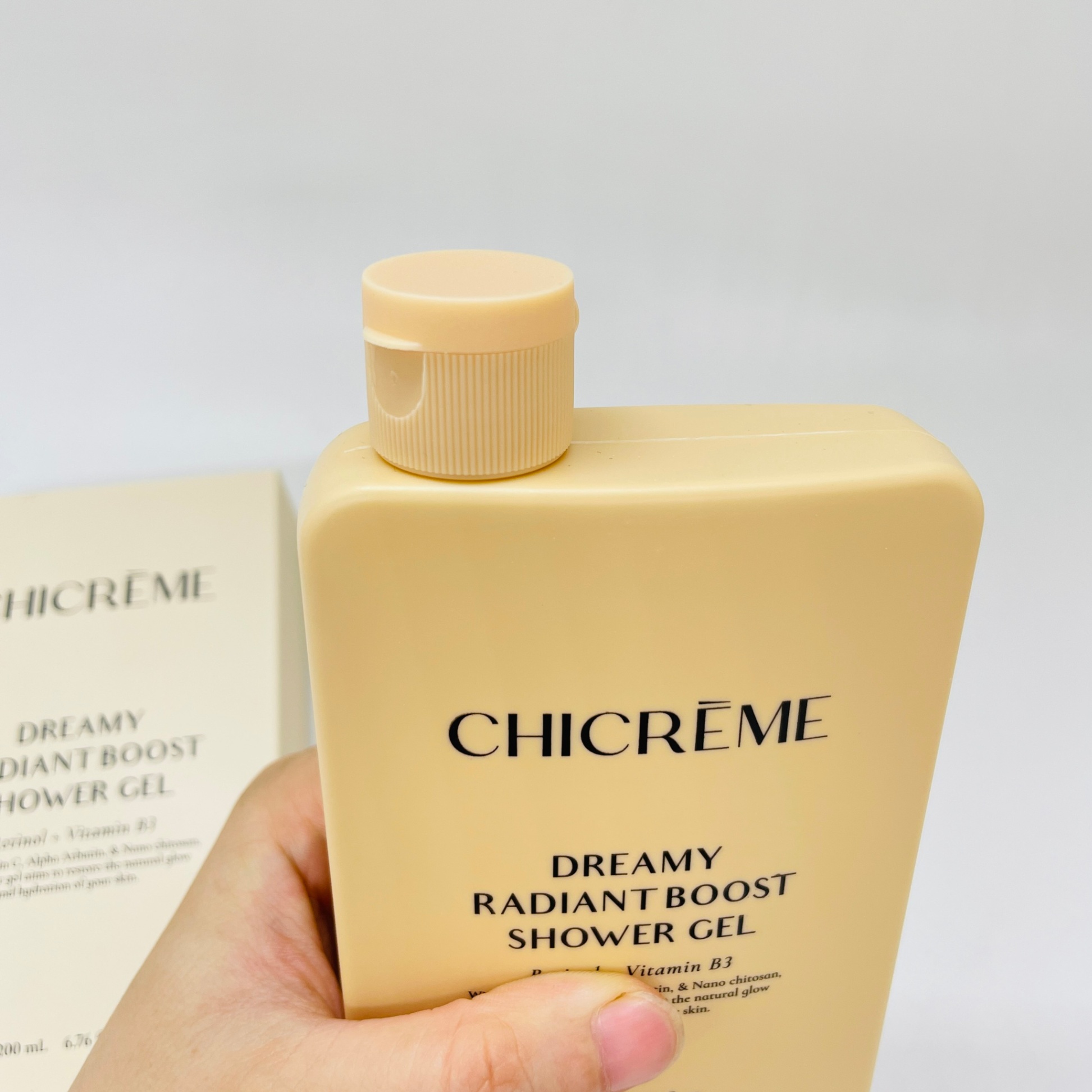 Sữa tắm hương nước hoa Chicreme Dreamy Radiant Boost