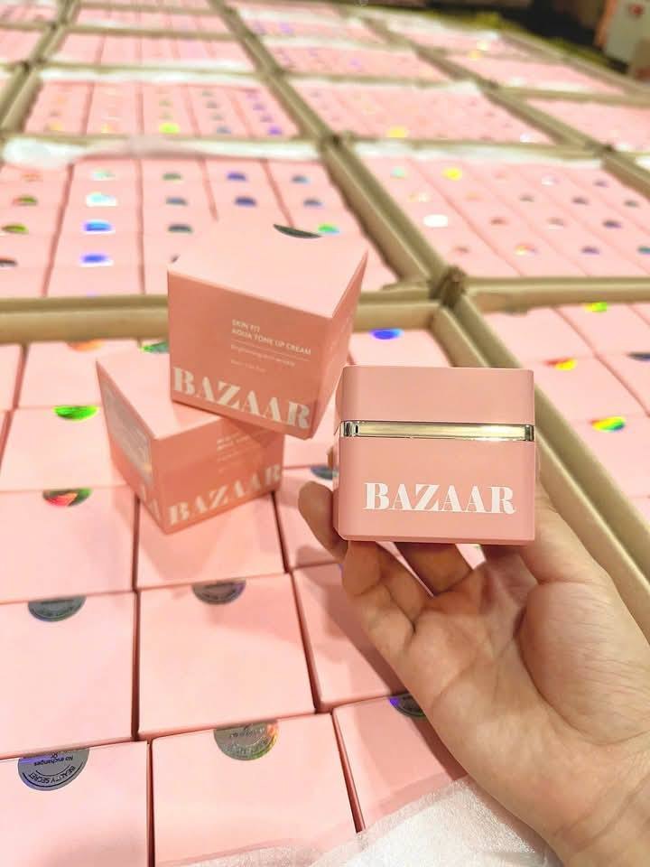 Kem Pha Lê Tuyết Dưỡng Trắng Da Ban Ngày Harpers Bazaar Hàn Quốc