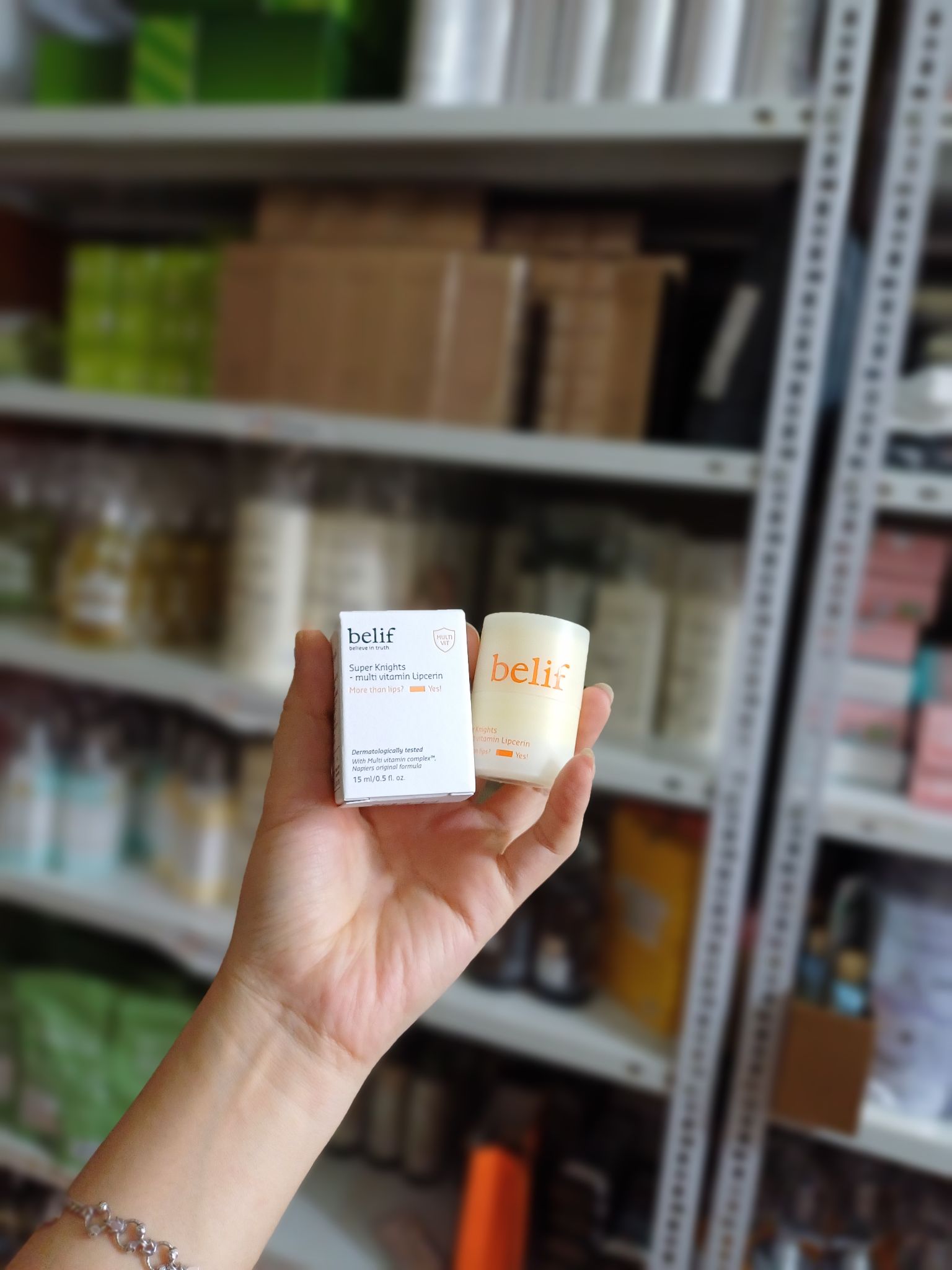 Dưỡng Môi Belif Super Knights-Multi Vitamin Lipcerin 15ml (màu cam)