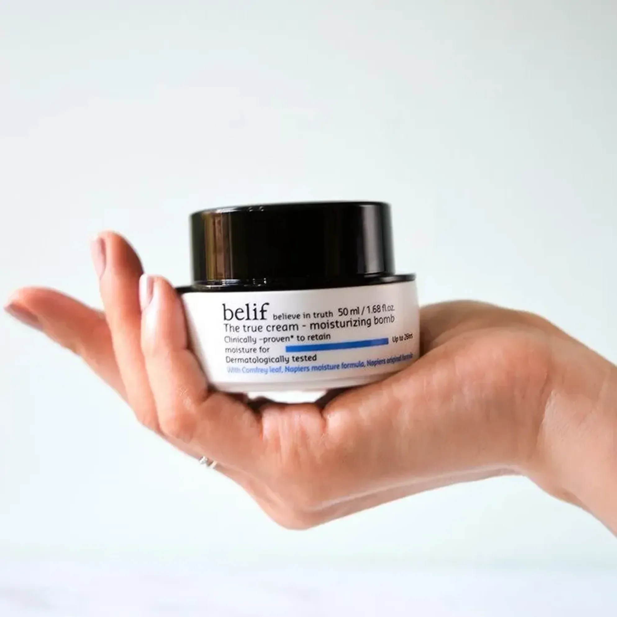 Kem dưỡng ẩm cho da khô Belif The True Cream Moisturizing Bomb 50ml